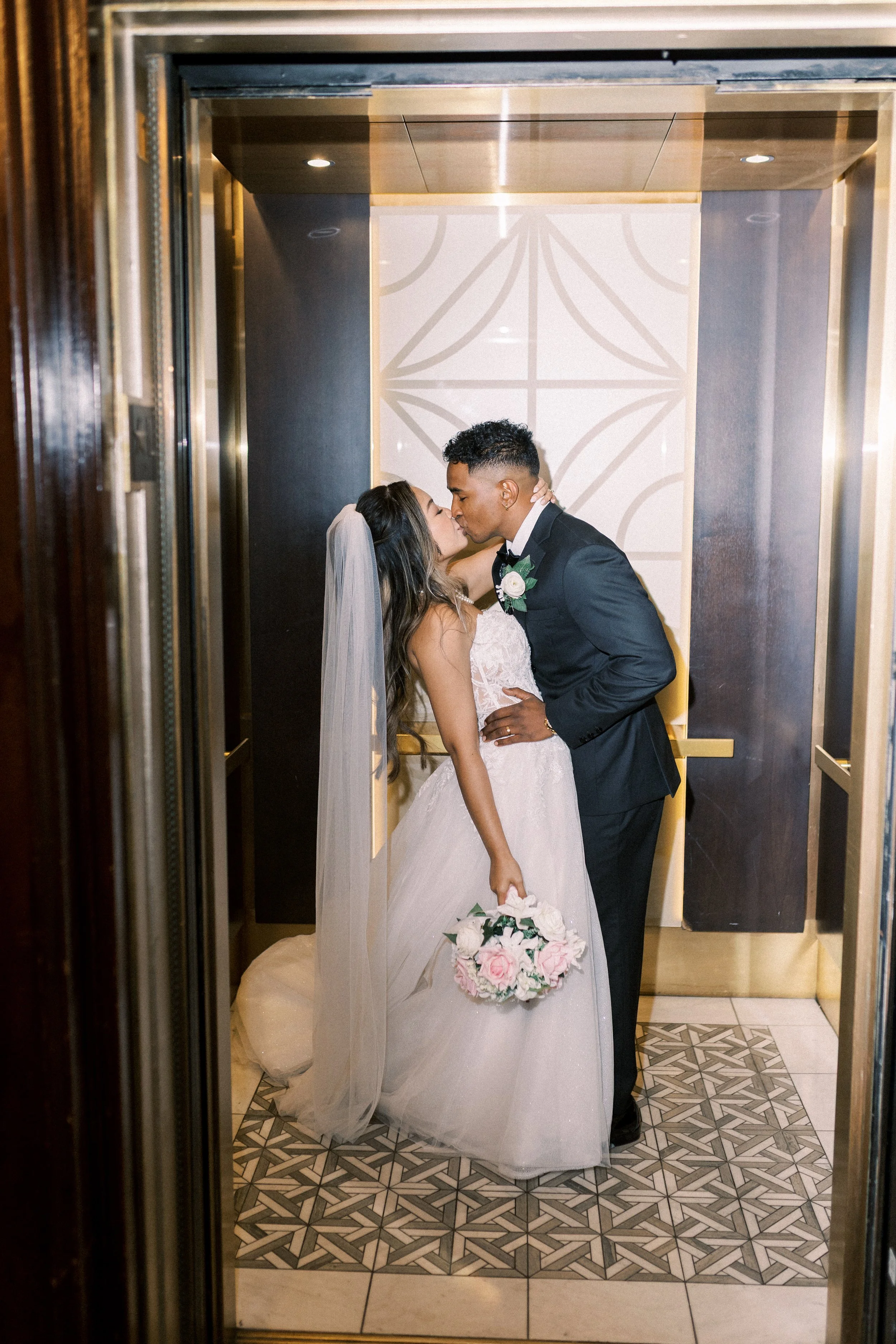 calgary-wedding-photographers-fairmont-palliser-hotel-nicole-sarah-JL-869.jpg
