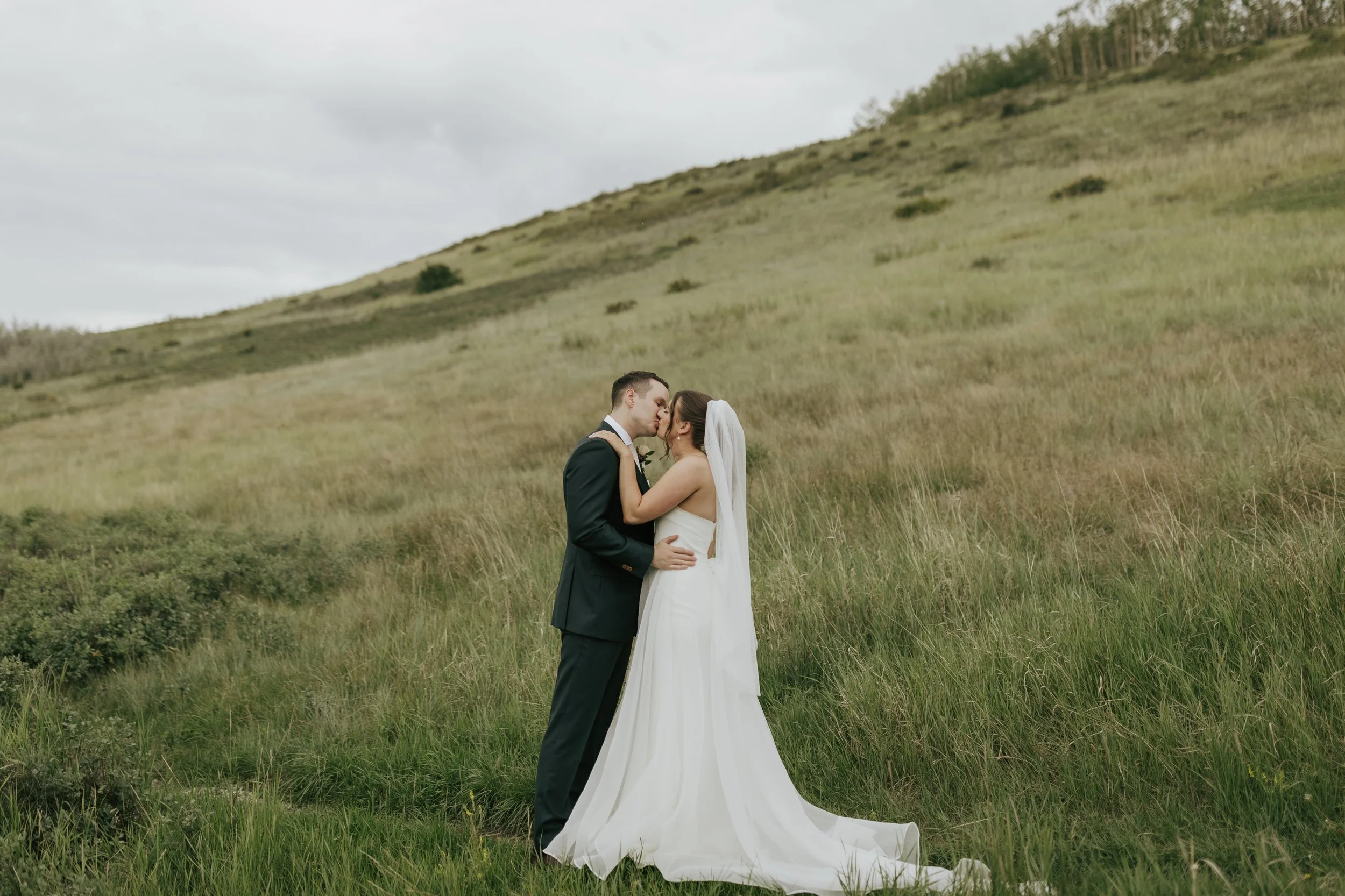 AlyssaWrightPhoto-CalgaryWedding-MaddieCasey-249.jpg
