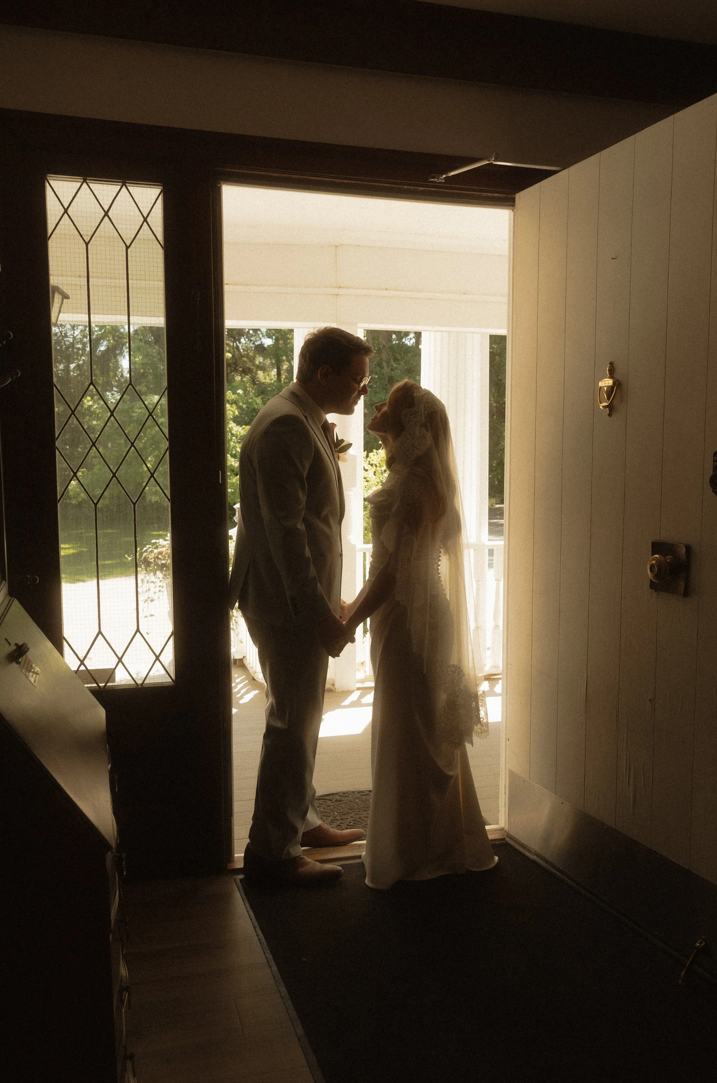 bride and groom - lethbridge