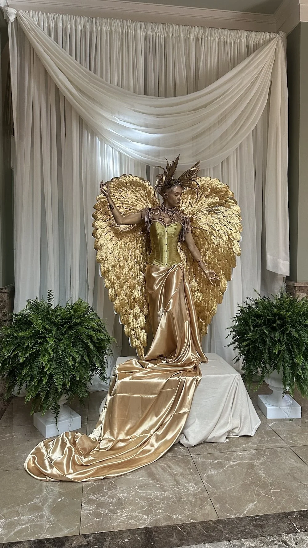 Angel Living Statue Performers