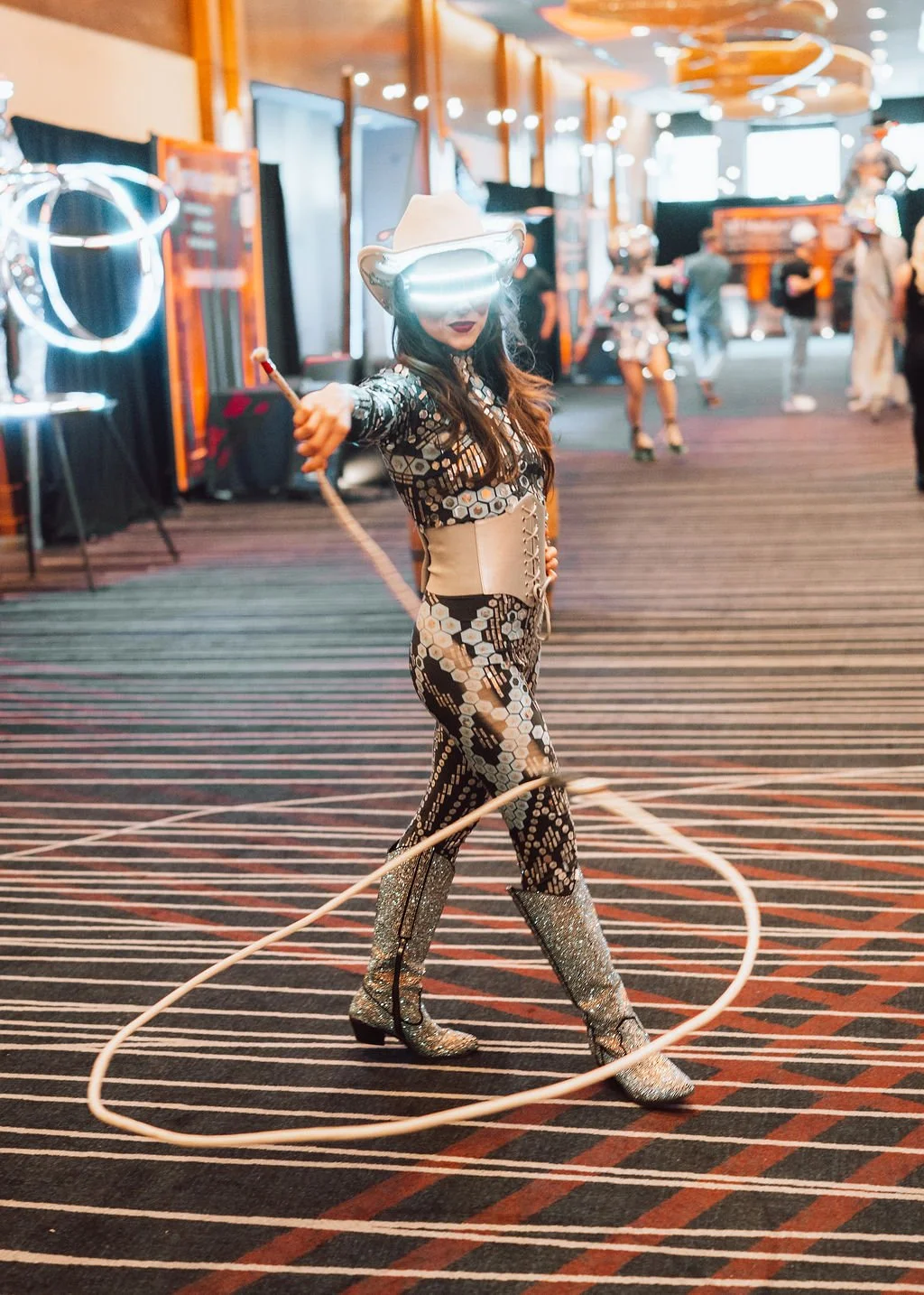 Nashville trick rope lasso performer