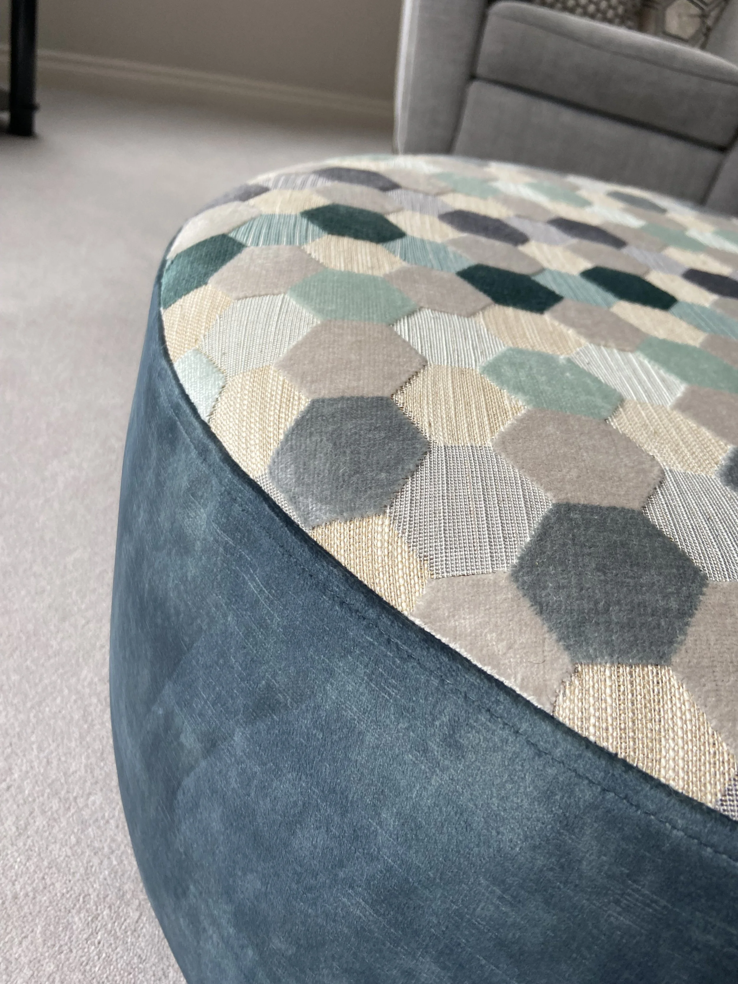 round footstool