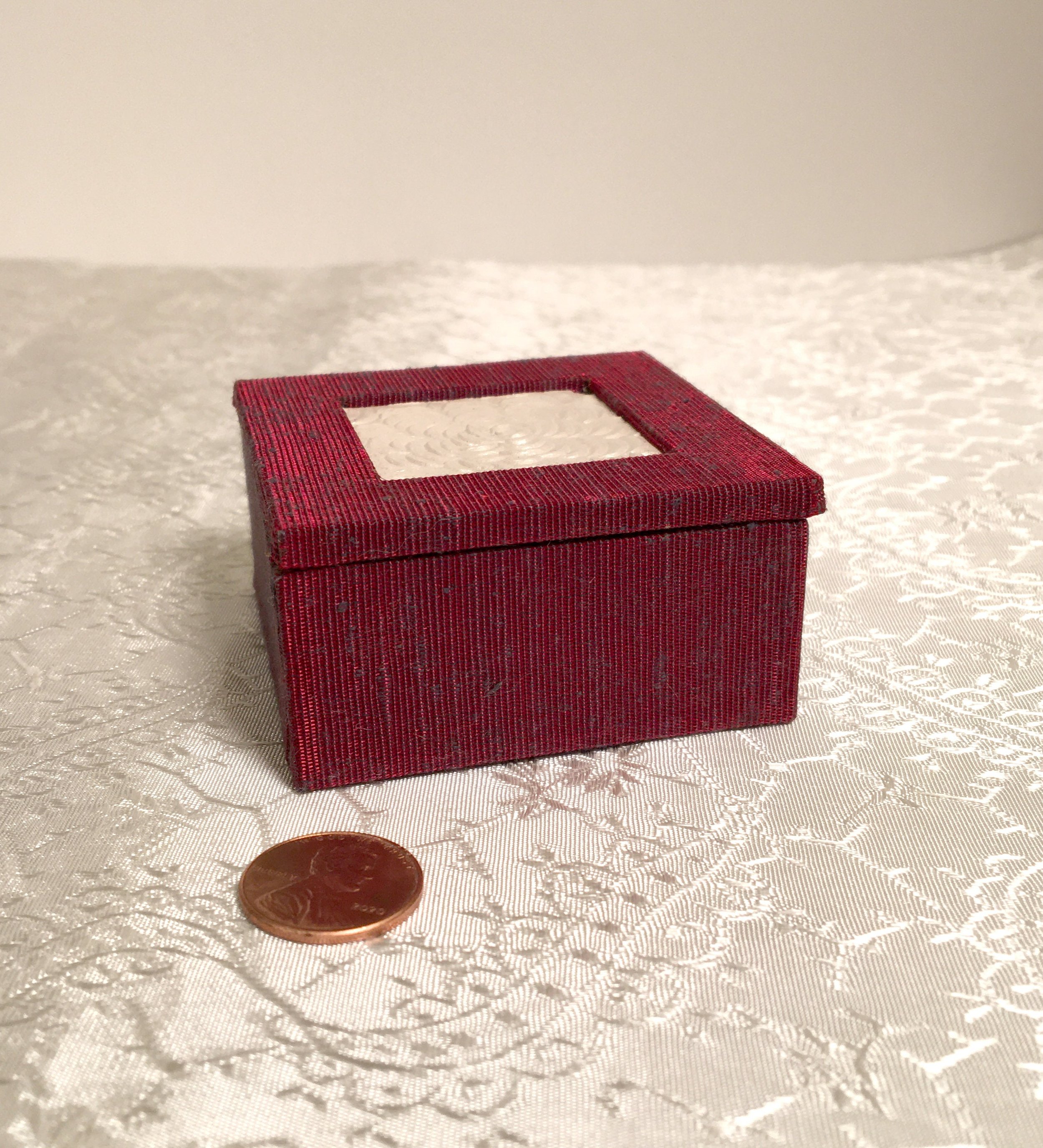 https://i.etsystatic.com/13144215/r/il/8296b7/3681752831/il_fullxfull.3681752831_34yf.jpg