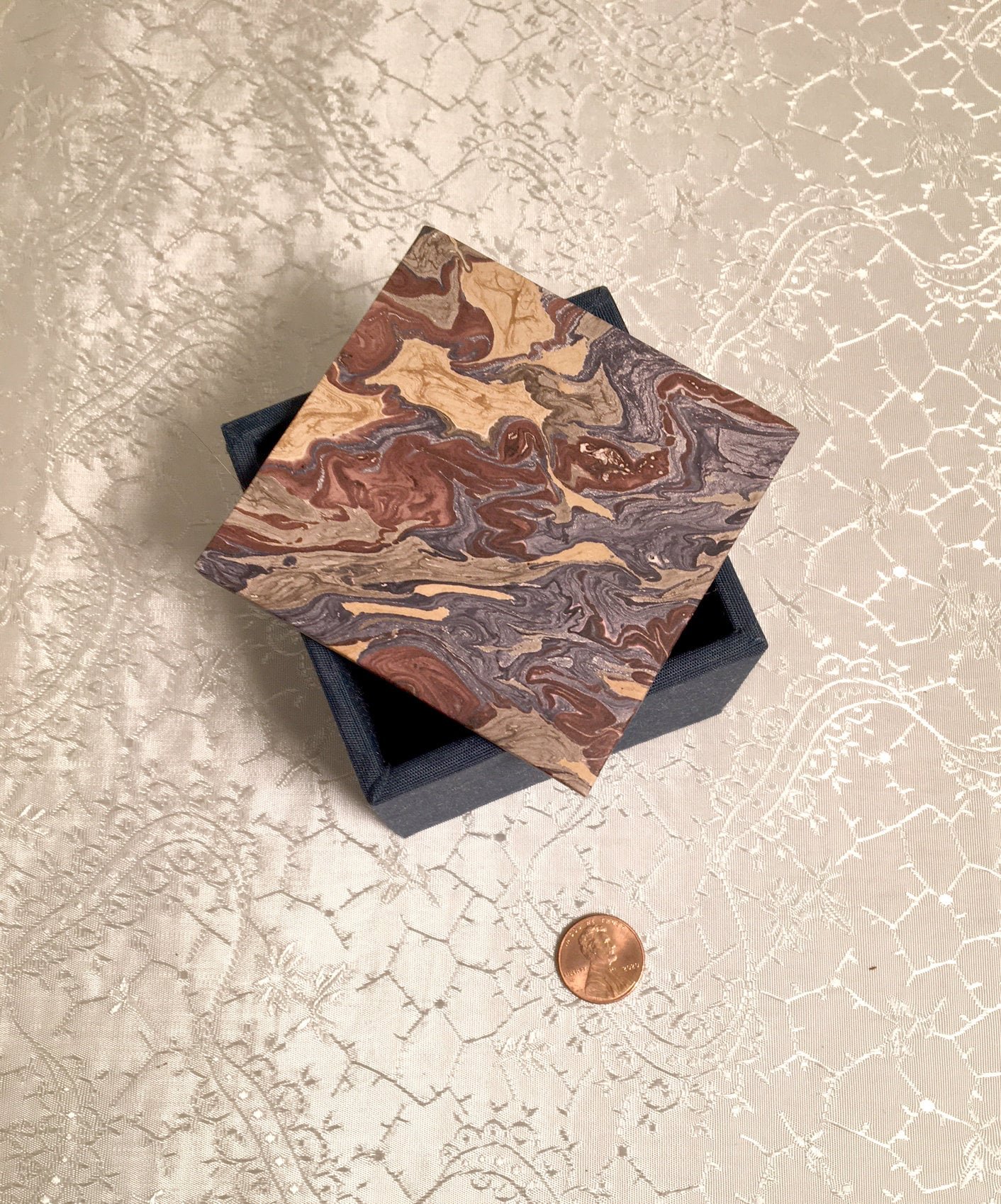 https://i.etsystatic.com/13144215/r/il/64115f/3744274415/il_fullxfull.3744274415_irr6.jpg