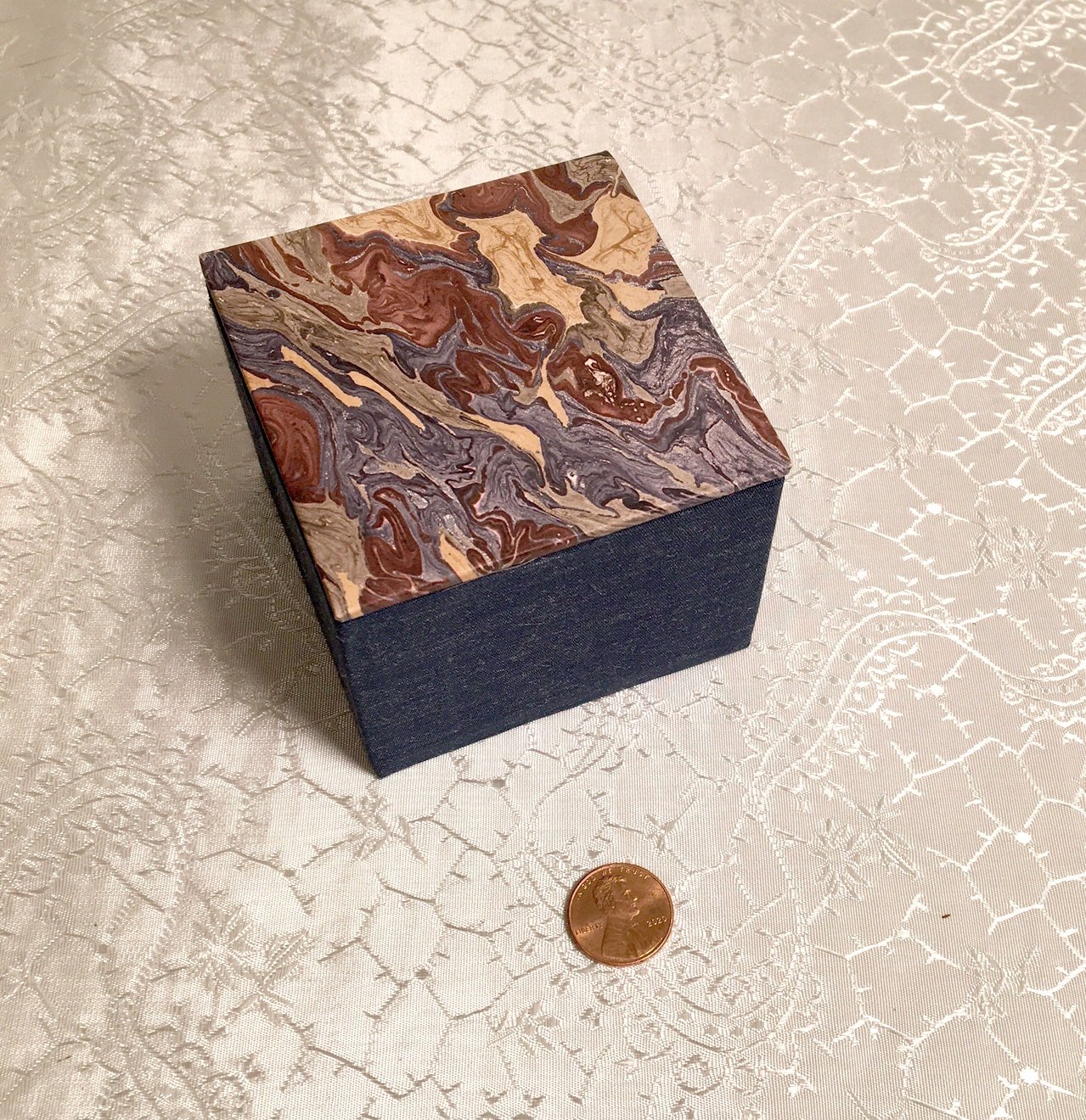https://i.etsystatic.com/13144215/r/il/61cb08/3744274209/il_fullxfull.3744274209_4ppd.jpg