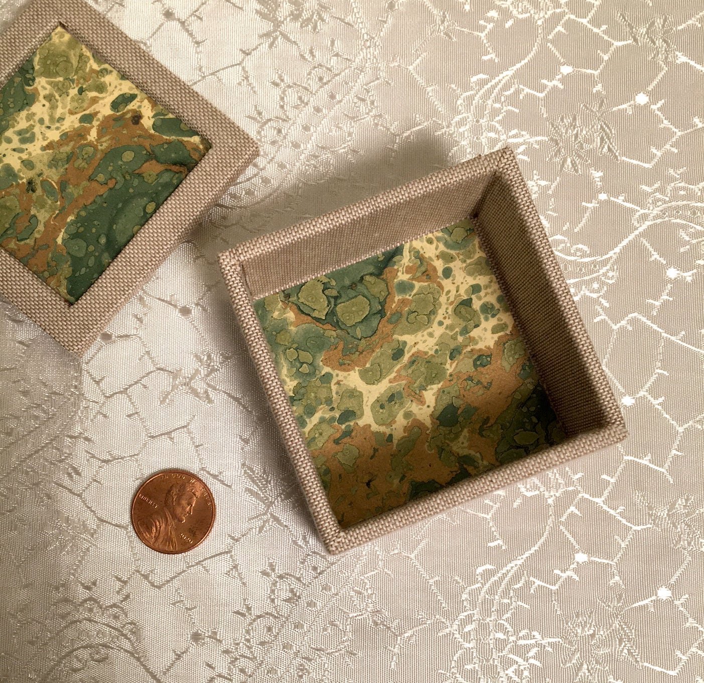 https://i.etsystatic.com/13144215/r/il/c306d8/3684345876/il_fullxfull.3684345876_cqzl.jpg