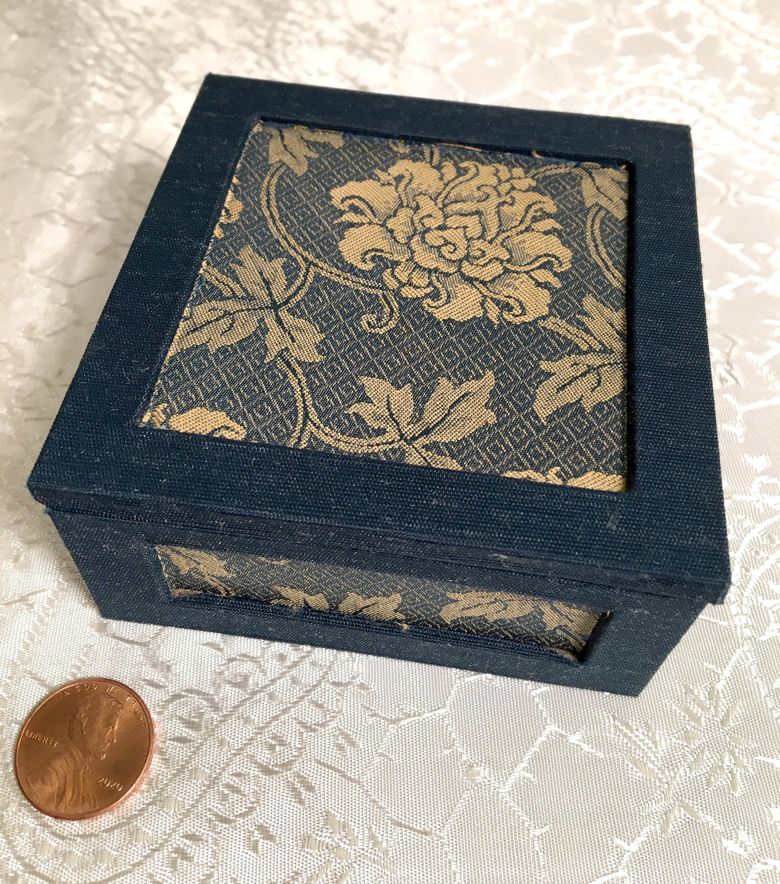 https://i.etsystatic.com/13144215/r/il/16fe0e/3650542313/il_fullxfull.3650542313_sbqg.jpg
