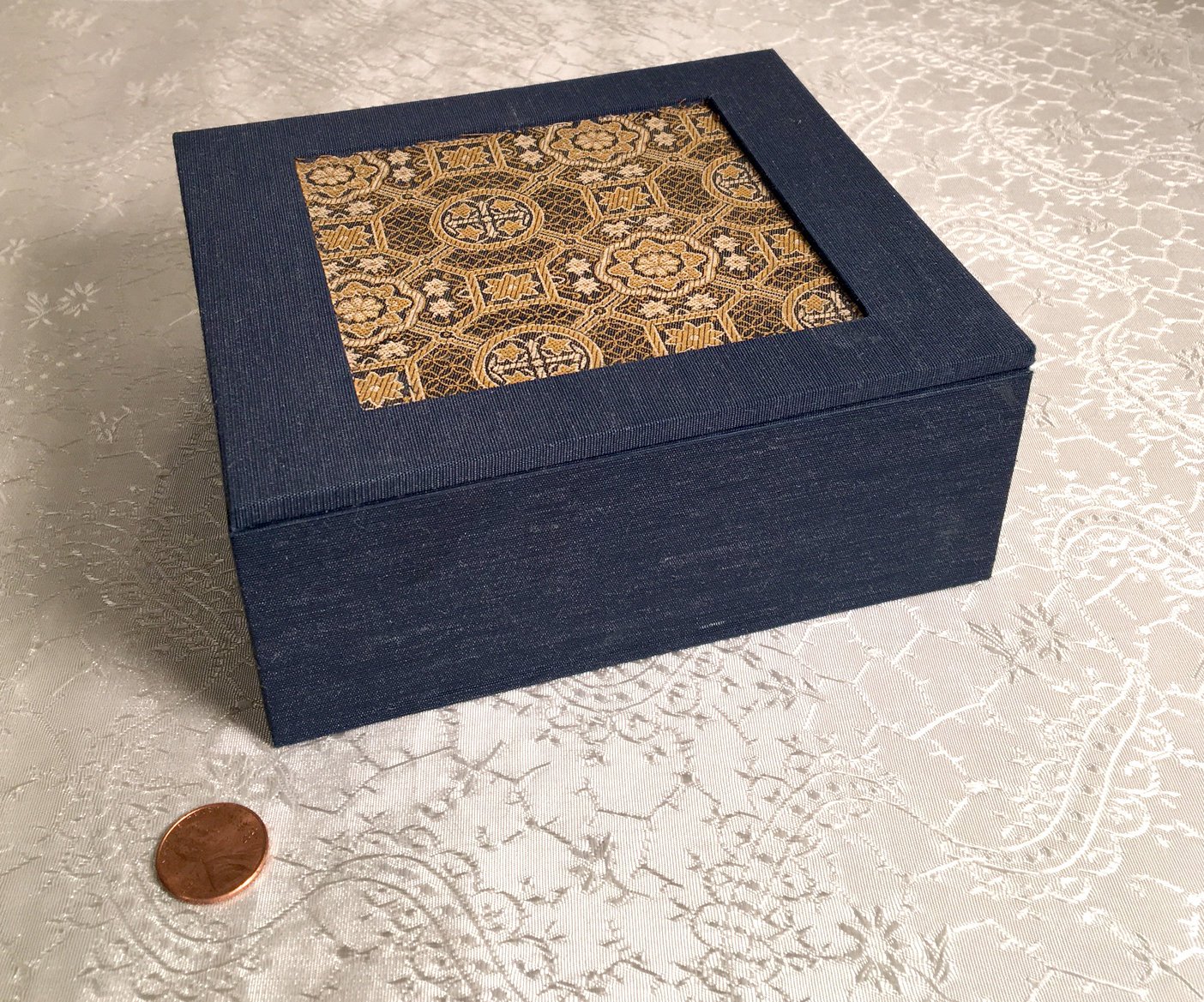 https://i.etsystatic.com/13144215/r/il/7c95eb/3762290971/il_fullxfull.3762290971_isej.jpg