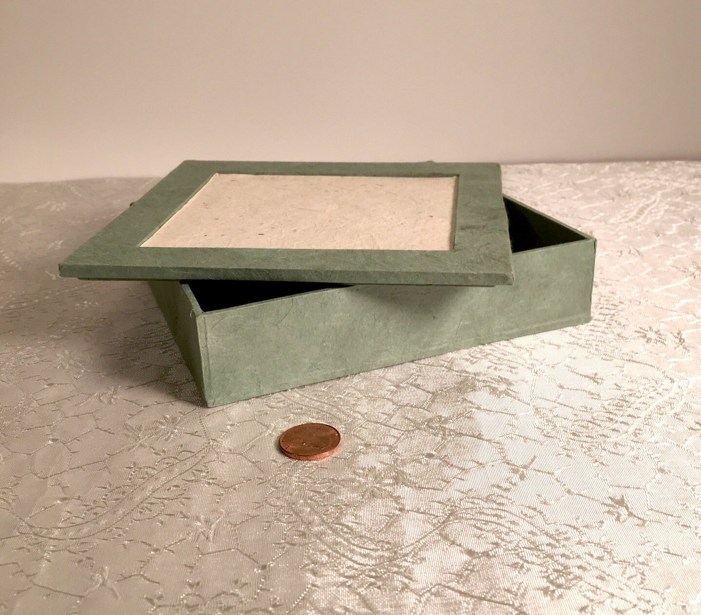 https://i.etsystatic.com/13144215/r/il/a3556a/3798420485/il_fullxfull.3798420485_kz9r.jpg