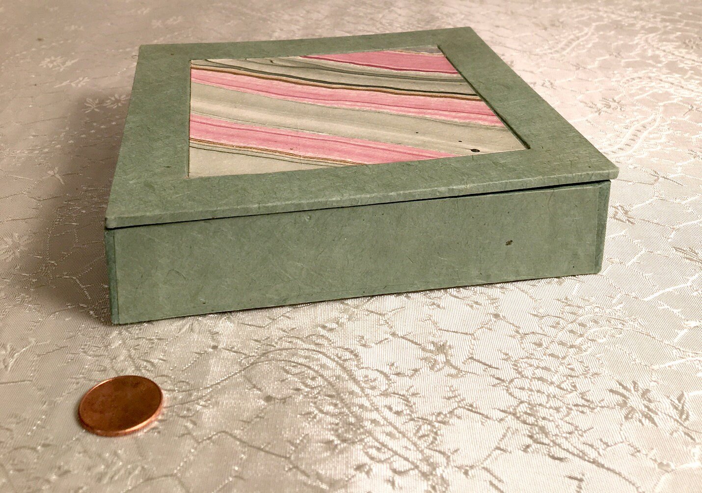 https://i.etsystatic.com/13144215/r/il/4b840e/3703955772/il_fullxfull.3703955772_b8t8.jpg