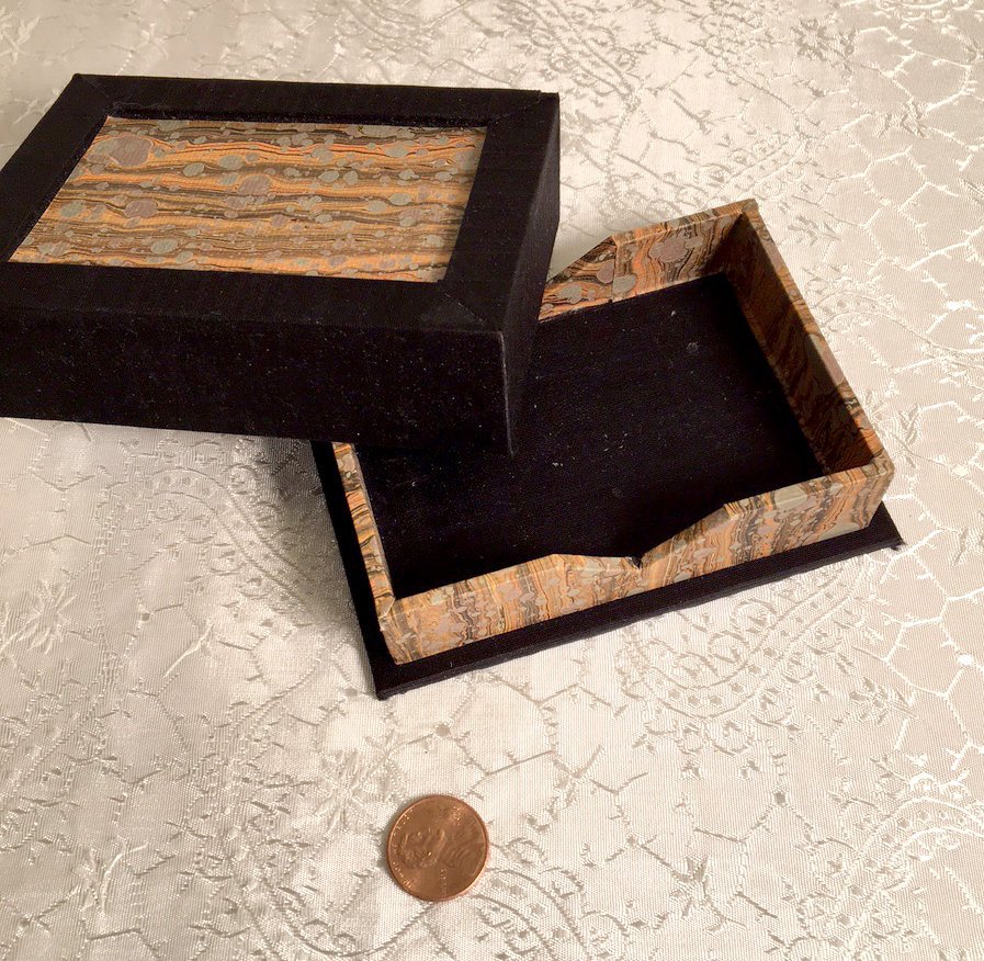 https://i.etsystatic.com/13144215/r/il/cd3d9f/3753788037/il_fullxfull.3753788037_5z9j.jpg