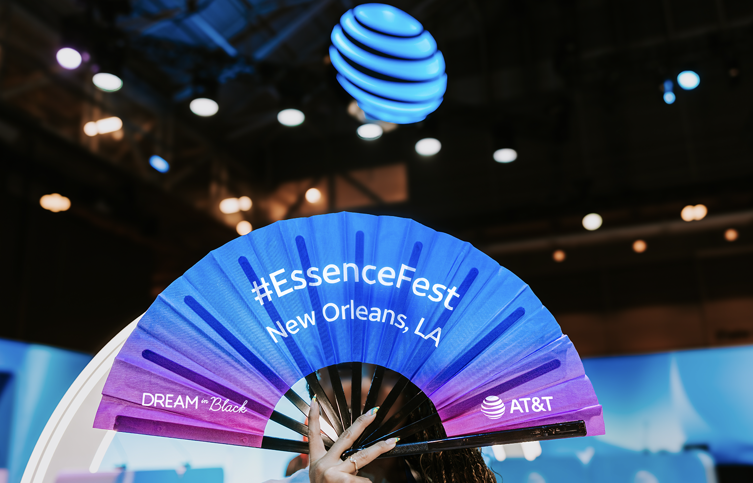 Essence2025-8_web.png
