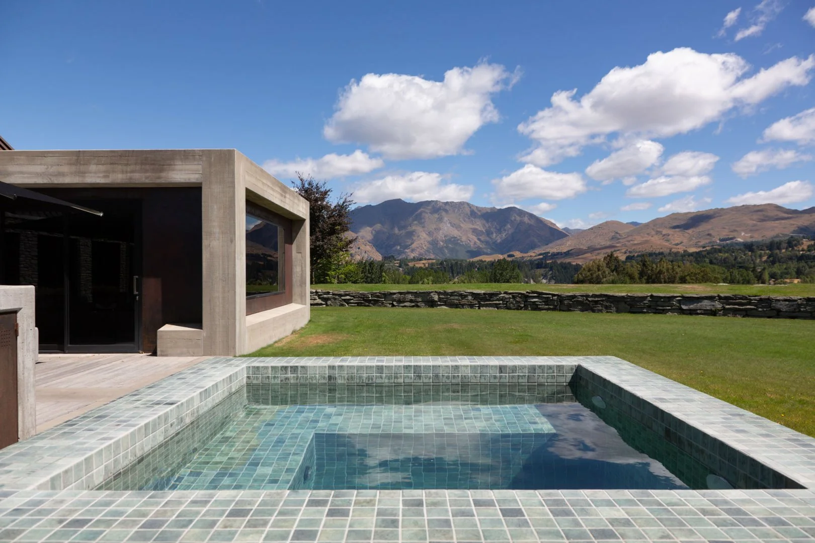 modern farmhouse pool architecture