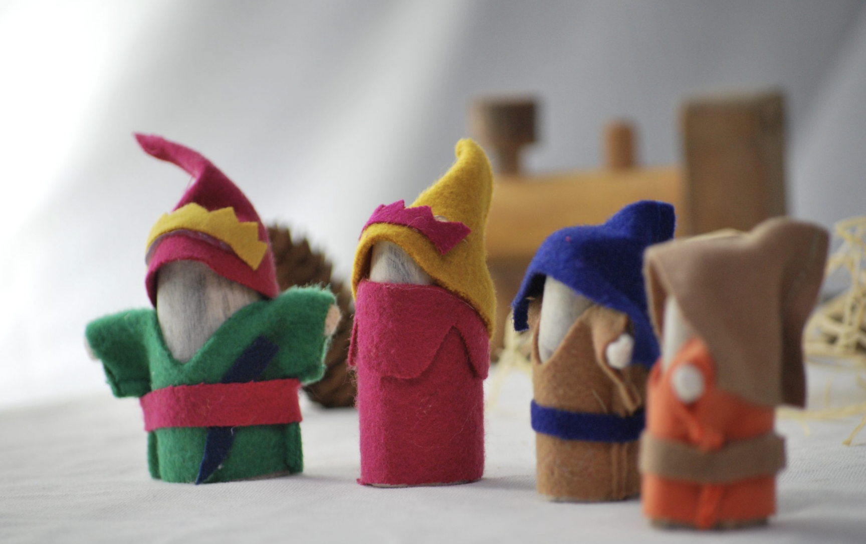 Wooden Knights - 4 set