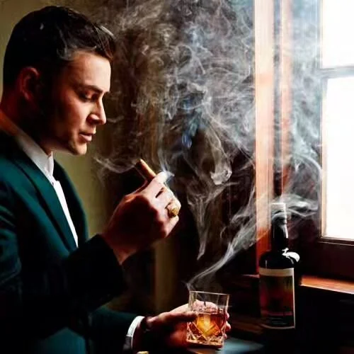 A smoke in times of rest is a great companion to the solitary soldier. 

#cigarlifestyle #cigarnight #cigars #cigar #cigarentrepreneur #cigarlife #cigarworld #cigarlovers #smokecigarswithstyle #smokelife #thetorchedleaf