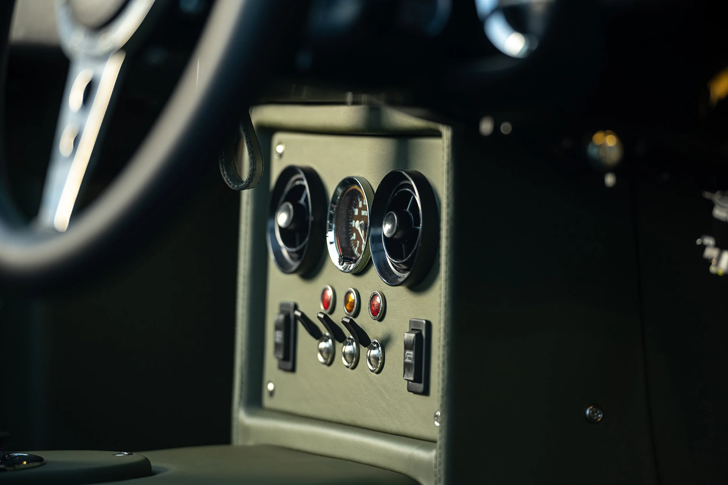 Modern-Classic-MG-GW-small_156_ƒ.jpg
