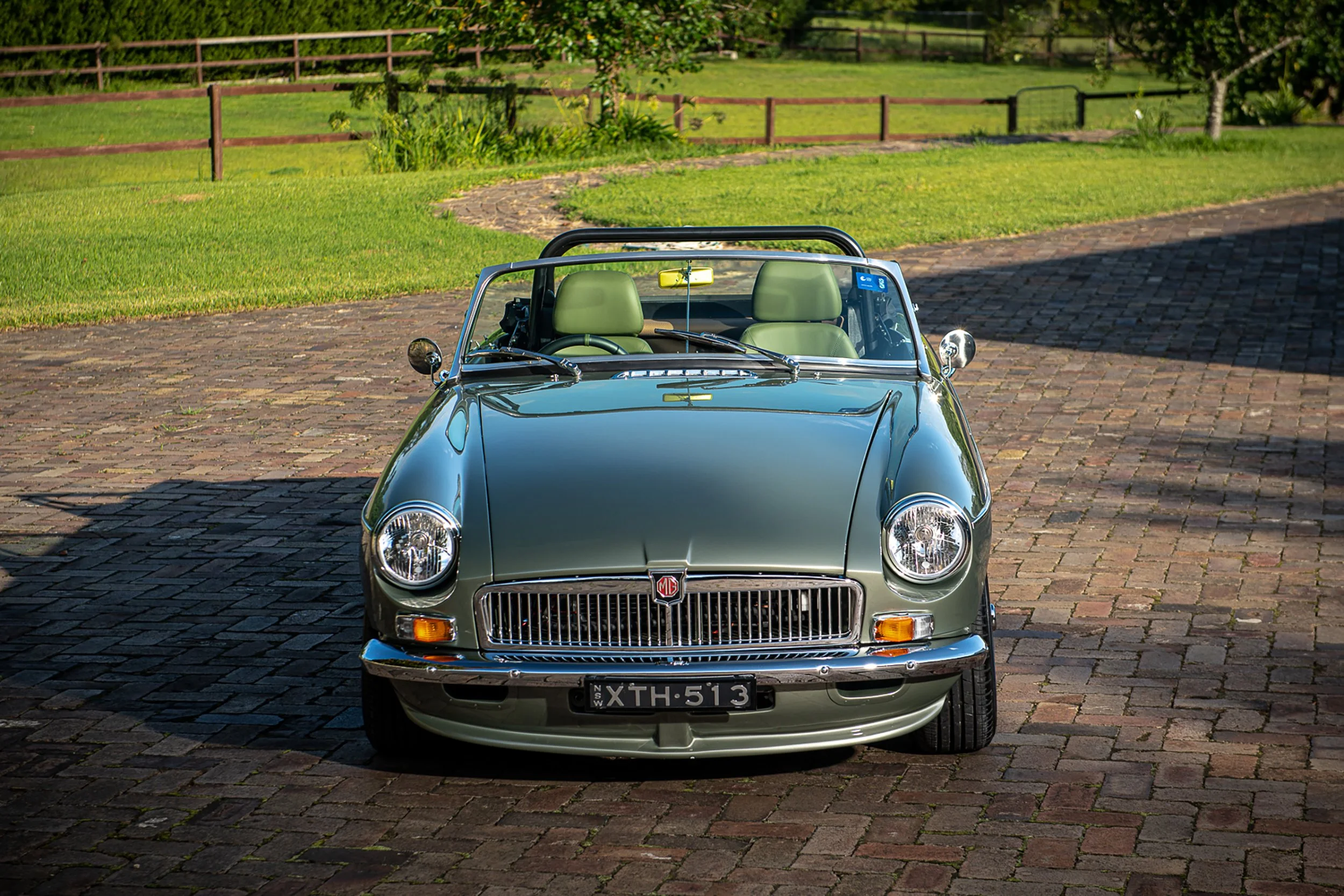 Modern-Classic-MG-GW-small_027_ƒ.jpg