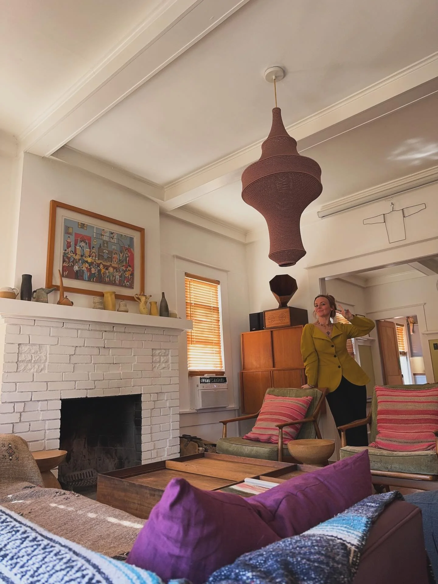 mini life update: I&rsquo;m alive &amp; thriving, truly. 🧚🏻&zwj;♀️✨

I am feeling so much gratitude for the tiny things in life &amp; the big things too. ❤️&zwj;🔥

I&rsquo;m hopping around AirBnBs until I find my next place to settle. 

I am worki