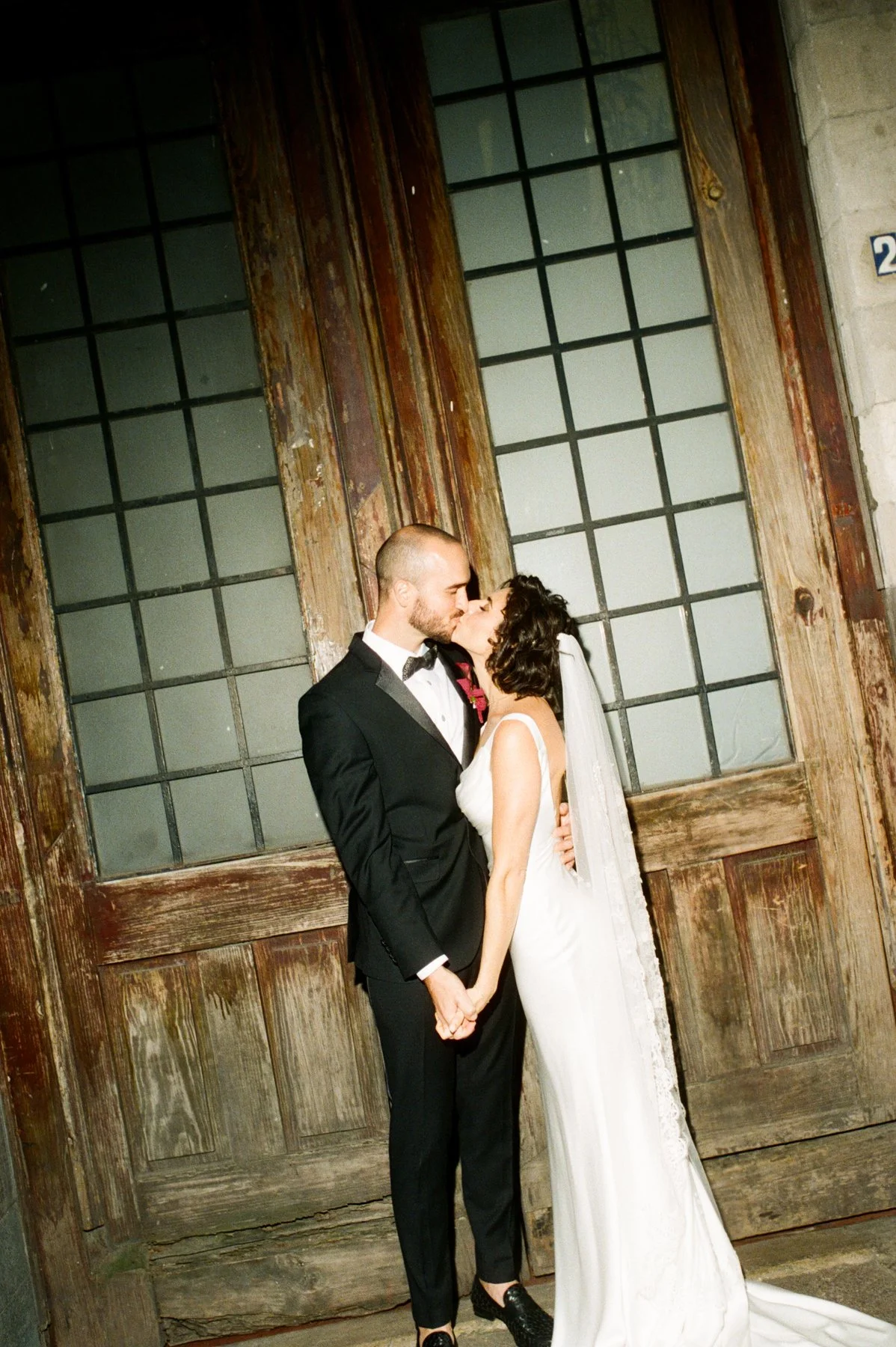 Mexico-City-Wedding-Bride-Groom-Kissing.jpg