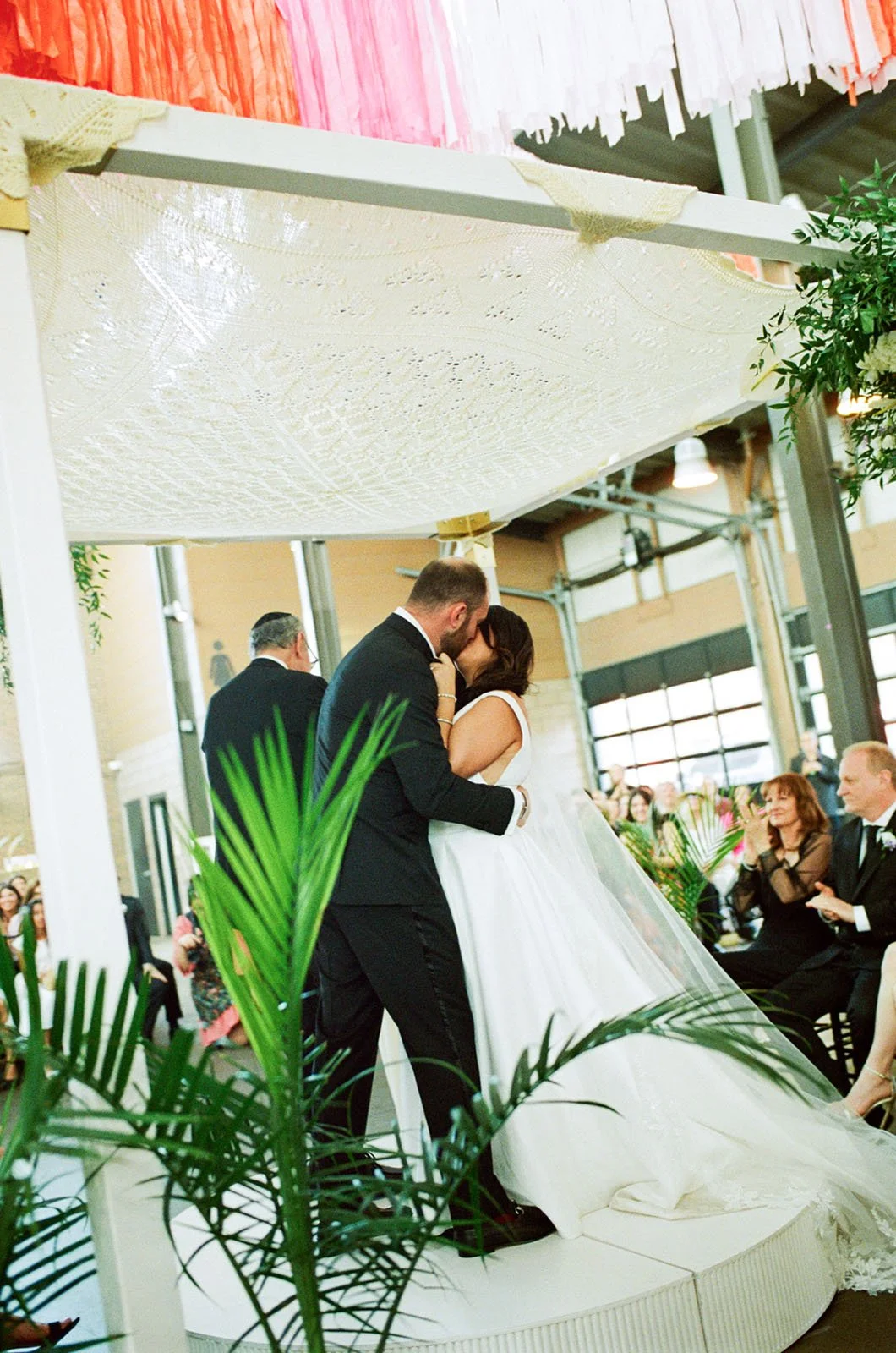 Eastern-Market-Detroit-Wedding-First-Kiss.jpg
