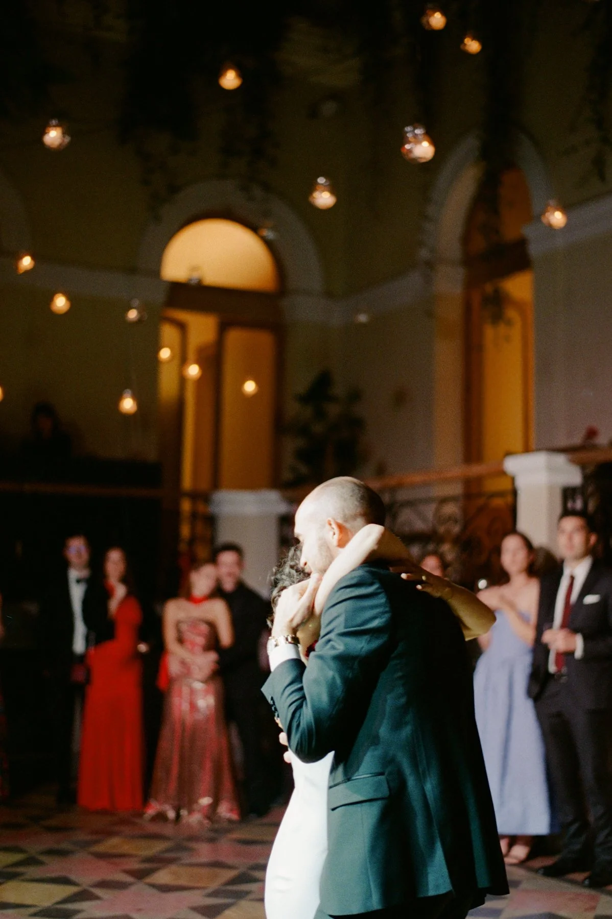 Mexico-City-Wedding-First-Dance-Hug.jpg
