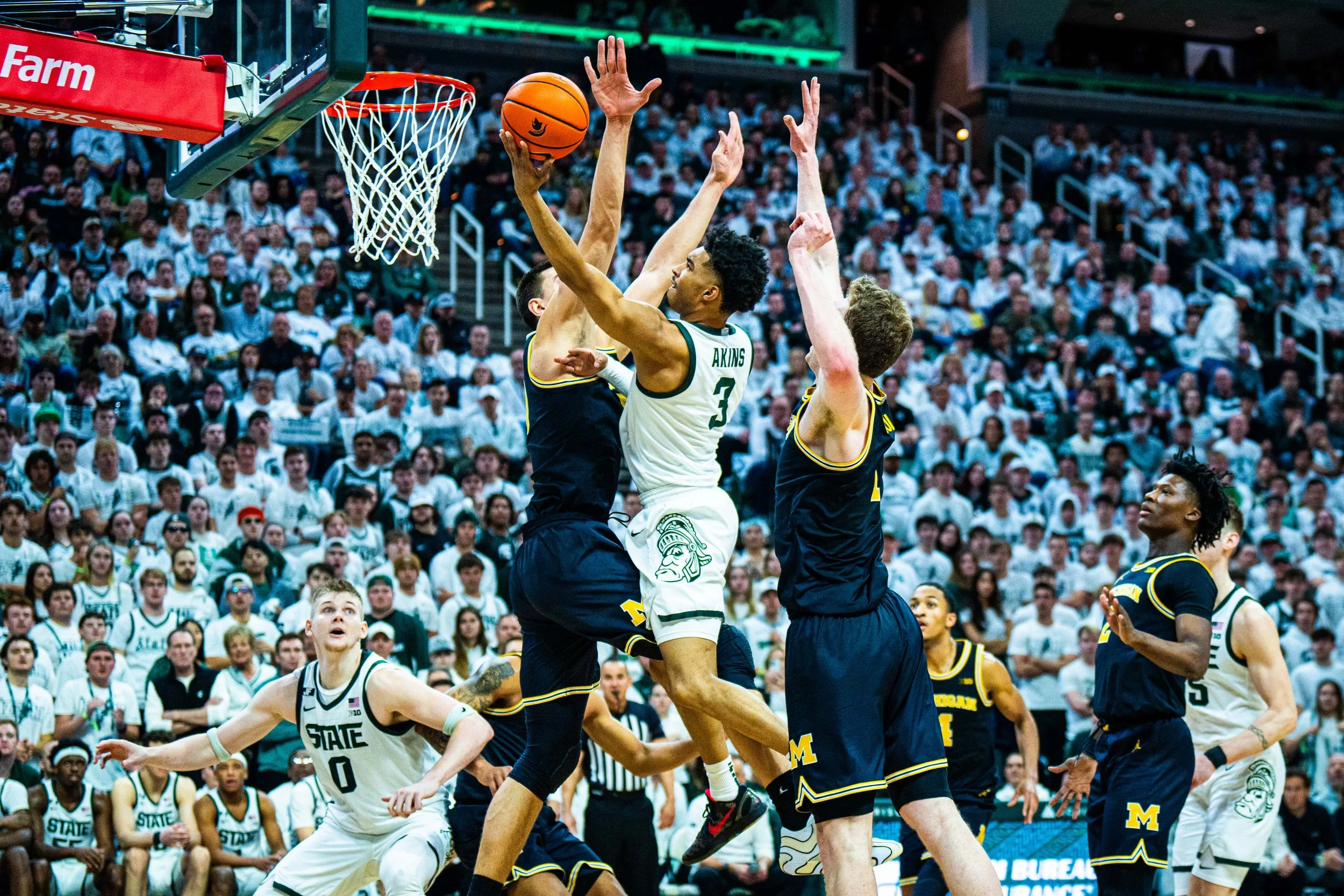 030925_MSU_V_MICH_MW_01-min.jpg