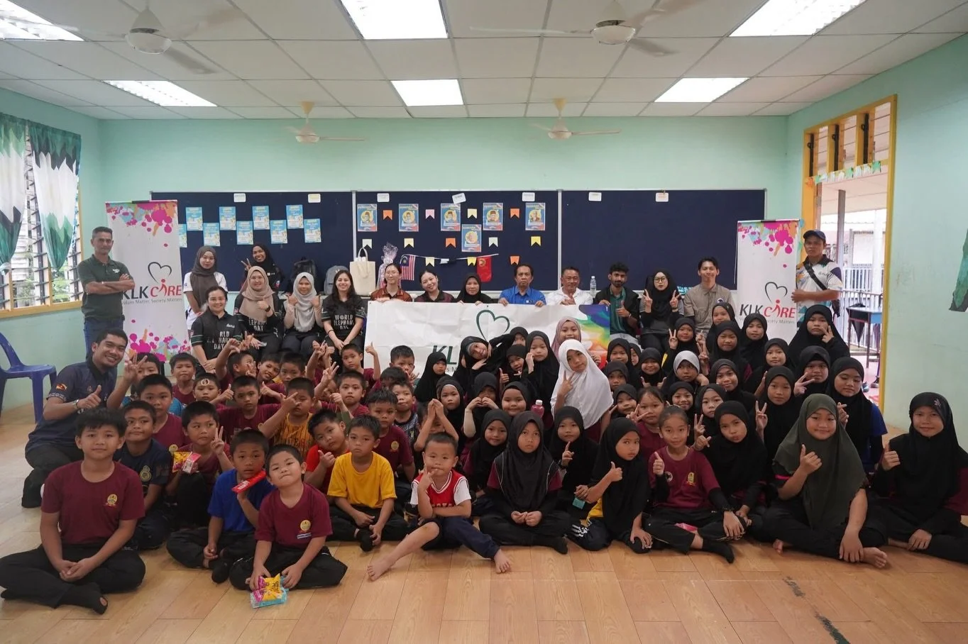 On the 10th and 11th of February of 2026, BSBCC was invited by Kuala Lumpur Kepong Sawit Nusantara (KLKSN) to an outreach programme, involving 2 schools in Beluran and Telupid district, respectively. The first school, SK Tampat, Sugut, was located cl