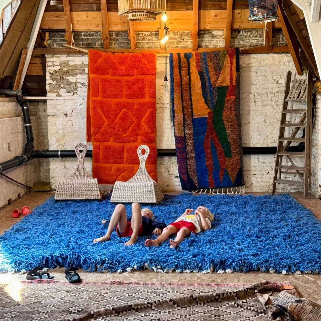 Lots of happy customers kwamen deze zondag langs. Het weer was zalig, de wijn stond koel, de sfeer zat goed en jullie waren heel enthousiast, waarvoor dank! 

Ik heb geen tijd gehad om foto&rsquo;s te maken dus bedankt aan iedereen die al foto&rsquo;