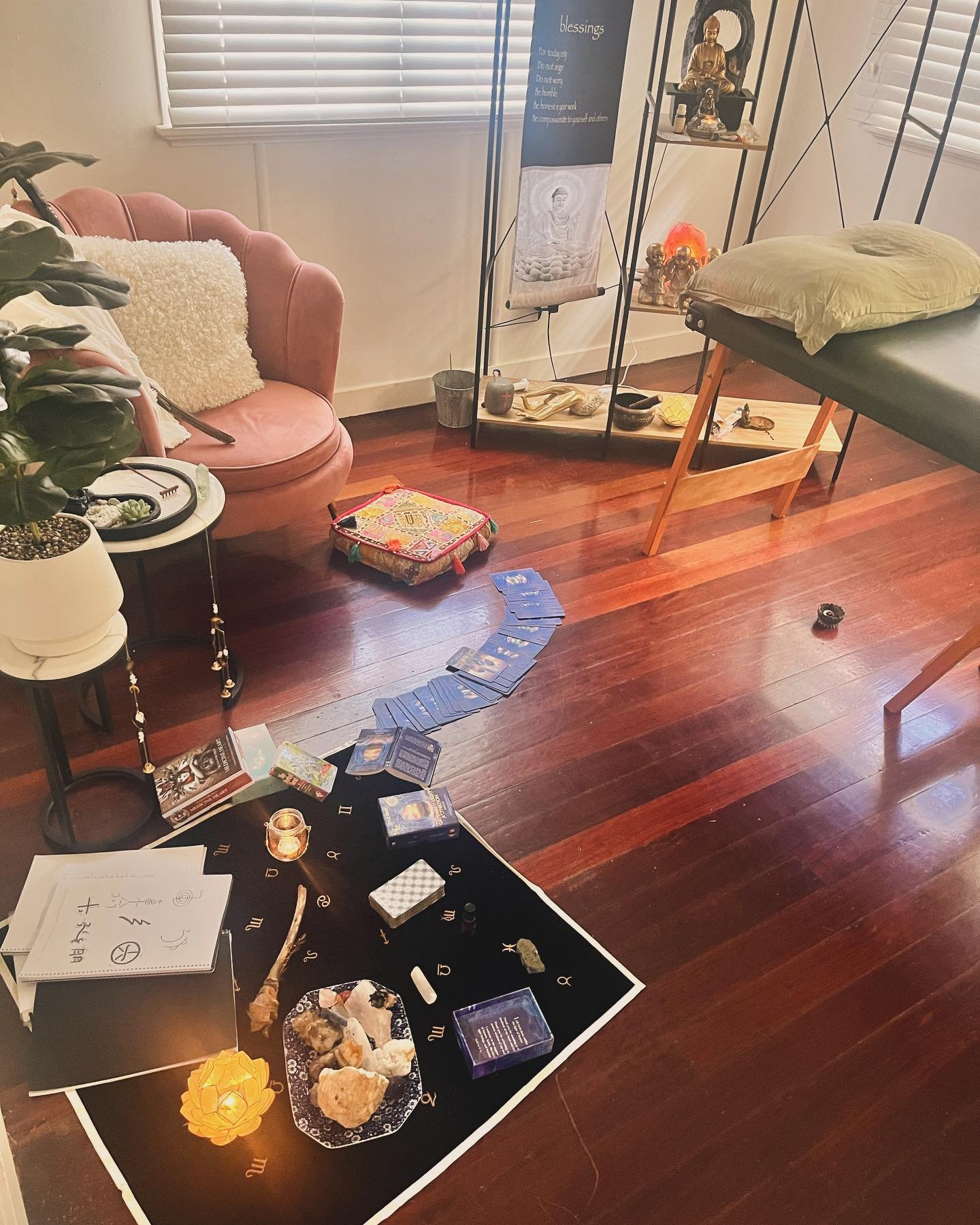 Wishing my client a beautiful Sunday and week ahead after this mornings Reiki session 😊🤲😇 it truly is a beautiful practice and such a blessing to give, perfect way to start a Sunday ❤️🙏 #reikihealing #reikibrisbane #loveandlight #reikimaster #lov