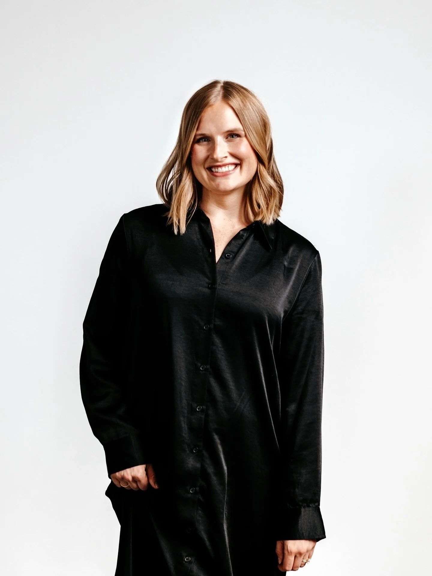 Happy birthday @brittanyminke 💕🌸🎀
⠀⠀⠀⠀⠀⠀⠀⠀⠀
We love you so much, you bring so much talent, patience, and PINK to our team! we hope you feel loved and celebrated today! 
⠀⠀⠀⠀⠀⠀⠀⠀⠀
⠀⠀⠀⠀⠀⠀⠀⠀⠀
📸 @vanessaleephotomn