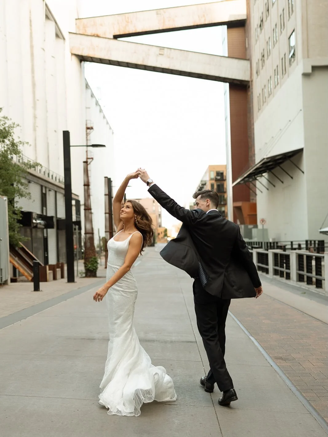 The list is here just in time for the season to start - save and thank me later ✨
⠀⠀⠀⠀⠀⠀⠀⠀⠀
In no particular order, my top picks for first dance songs for 2026 🪩. If I missed a banger let me know and maybe we will have a part two 🥰
⠀⠀⠀⠀⠀⠀⠀⠀⠀
Up nex