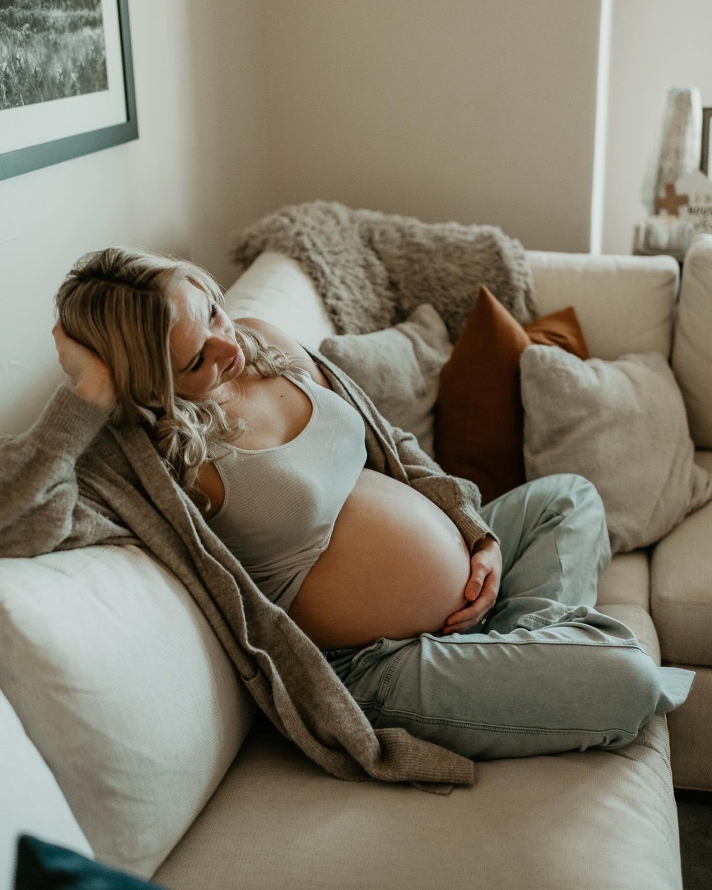 Happy Friday! I hope you all have a restful weekend 🤍

:
:
Fort Collins newborn photograhy. Windsor family photographer. #motherly #heartfulmagazine #feelingmotherhood #noco #northerncoloradophotograher