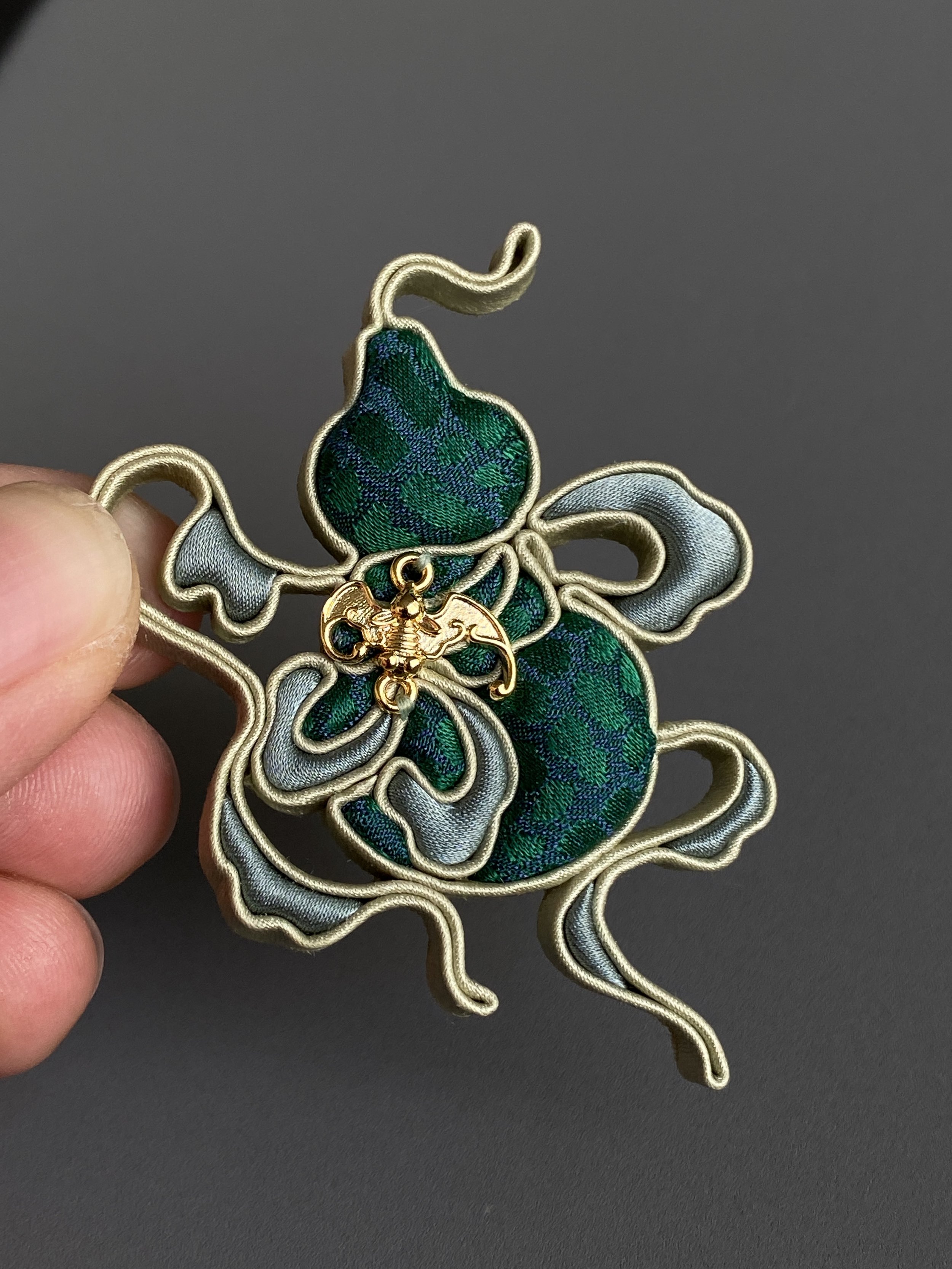 Little Silk Woman - Cheongsam Plate Buckle 018