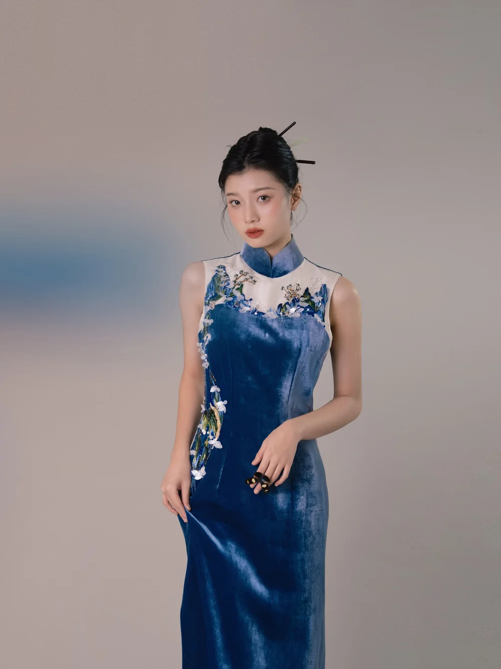 Look 18 · 01