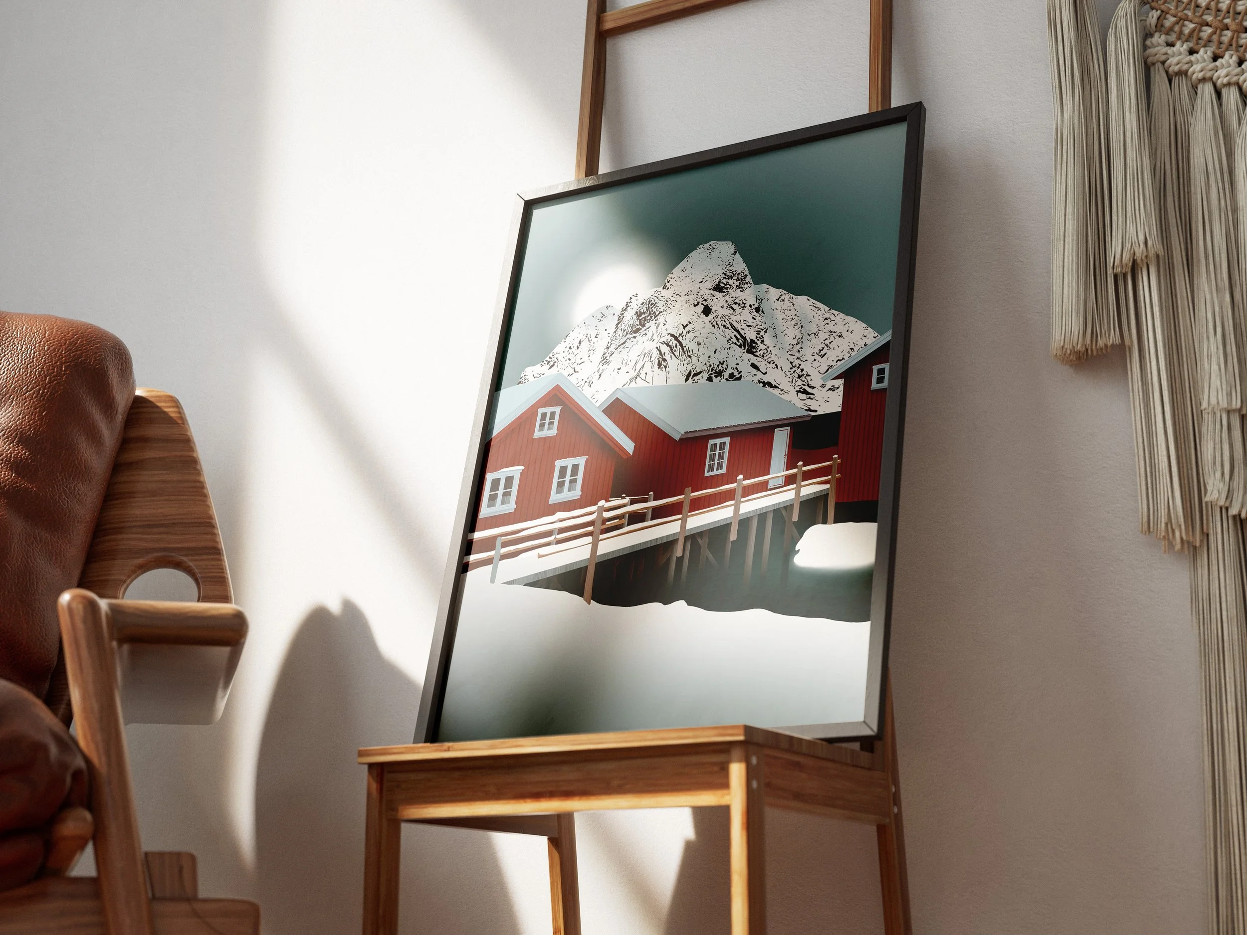 Maisons traditionnelles rouges sur pilotis au bord de l’eau dans les Lofoten en Norvège.