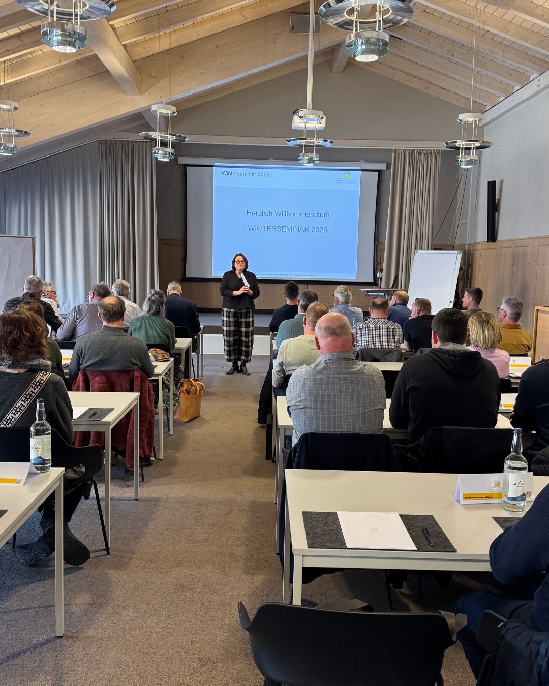 ✨ R&uuml;ckblick: Winterseminar 2026✨
📍 Servicegesellschaft der Bauwirtschaft | Hotel Tannenhof, Weiler @tannenhofsportspa 
Drei Tage voller Inspiration, Austausch und wertvoller Impulse liegen hinter uns! ❄️🏗️
Vom 5. bis 8. Februar 2026 fand das W