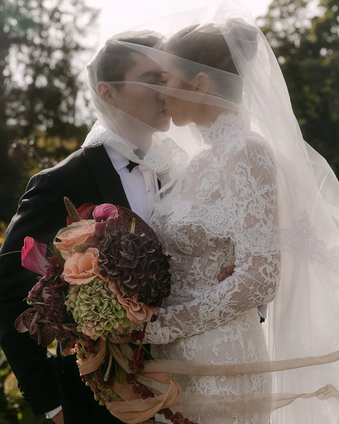 Steph &amp; Pat 💞 from doing their engagment photos in Dublin last October to being with them on their truly spectacular wedding day I feel like I&rsquo;ve come away from this wedding with new friends 🥹🤍 it was also incredibly difficult to choose 