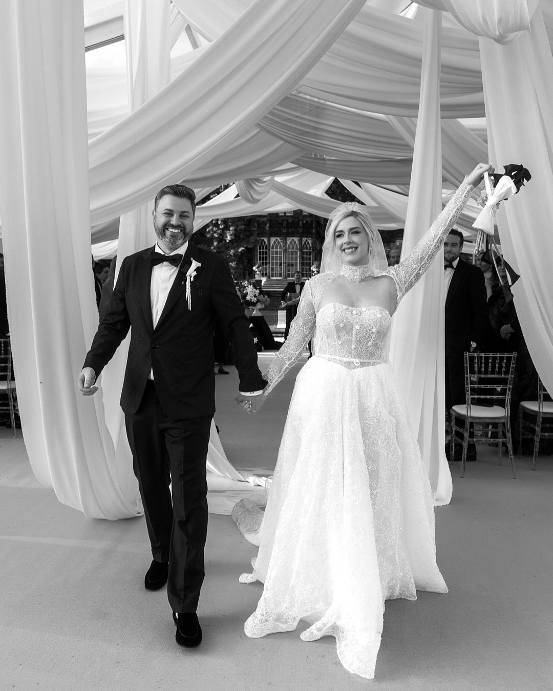 There was such timeless grace in the way Alexandra and Casey celebrated their love at Luttrellstown Castle. The soft autumn light, the elegance of every detail, and the joy they shared made the day feel like a modern fairytale.

Incredible styling by