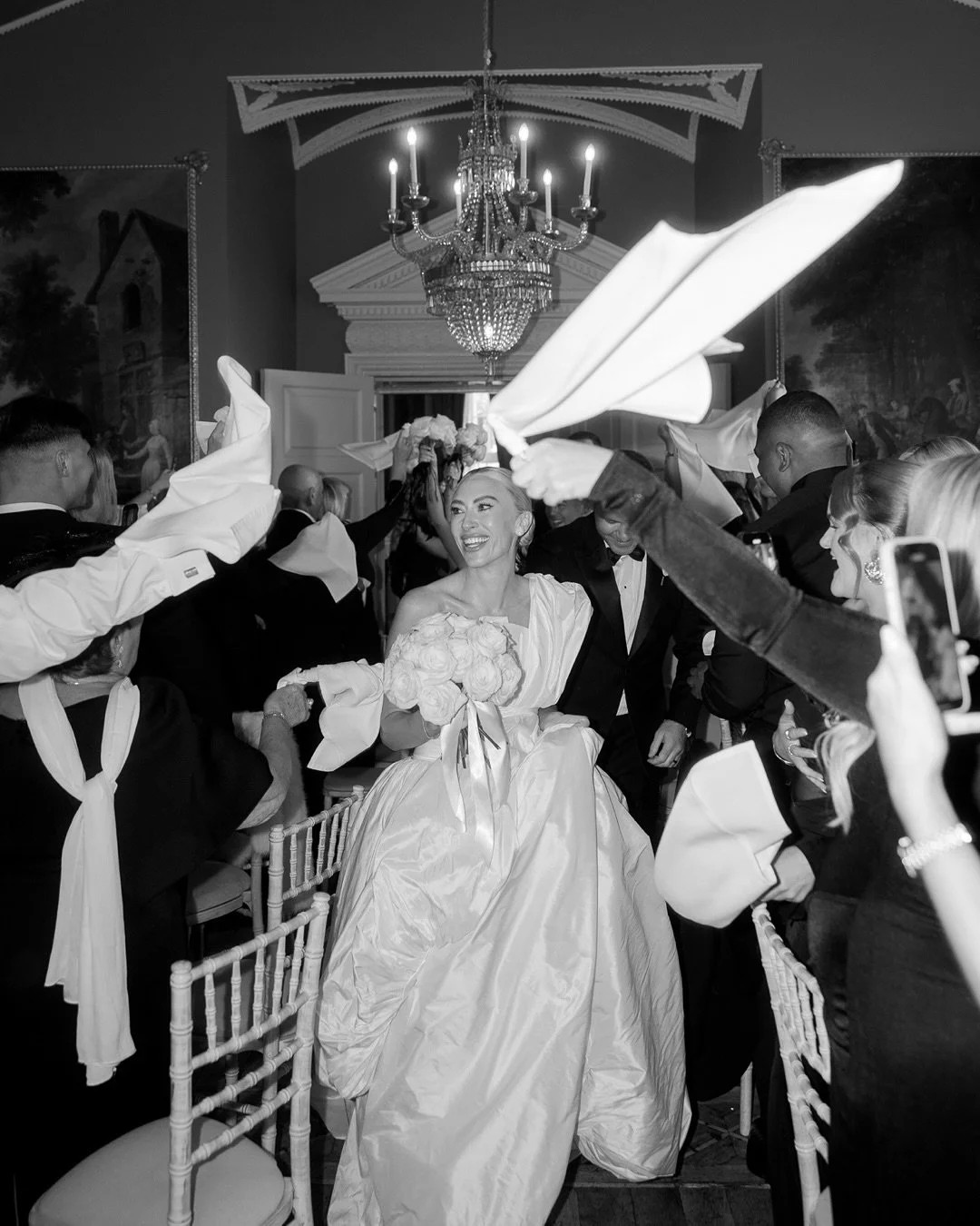 Gemma &amp; Luke 🤍 I&rsquo;ve just delivered their full album and there were too many precious moments to choose from it was hard to narrow it down into one grid post, so please enjoy as many as I could fit ✨

Photography: @anouska.lovestory 
Venue: