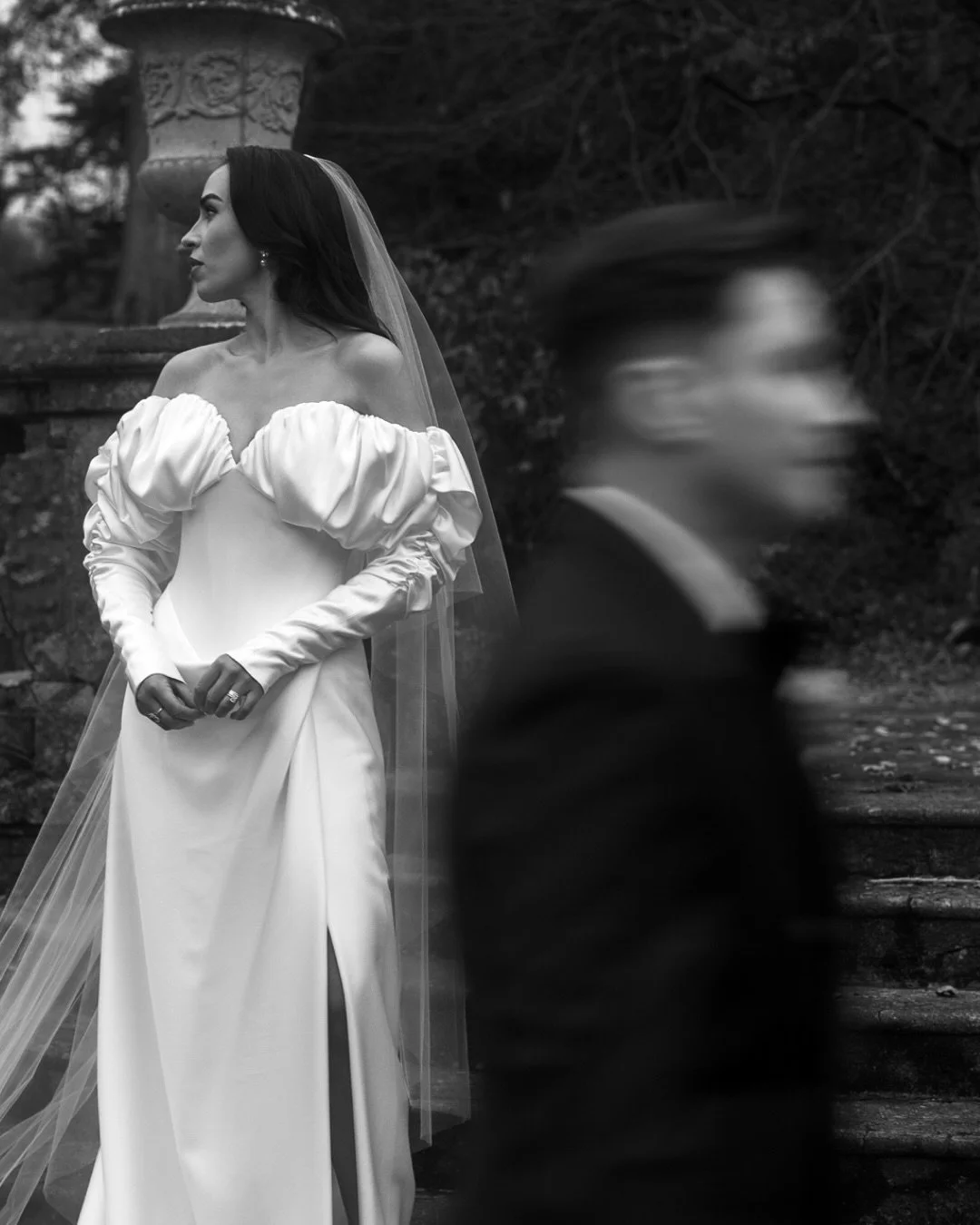 Orla &amp; Ben, Gloster House 🤍 

Photography: @anouska.lovestory 
Venue: @gloster_house 
Content creation: @vowsandvisuals_ 
Dress: @twgboutique @viviennewestwood 
Veil: @theonebysineadcorcoran 
Florist: @theirishflowerfarmer 
Make up: @hellojessyj
