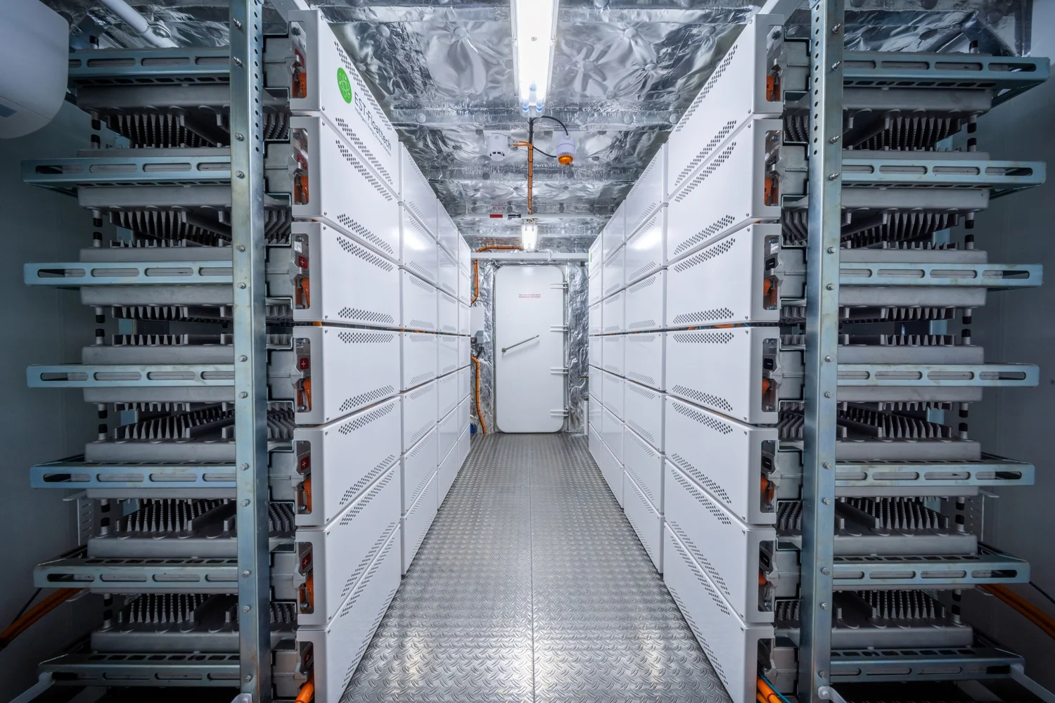 ESTFloattech delivers Octopus Series Energy Storage Solution toHolland