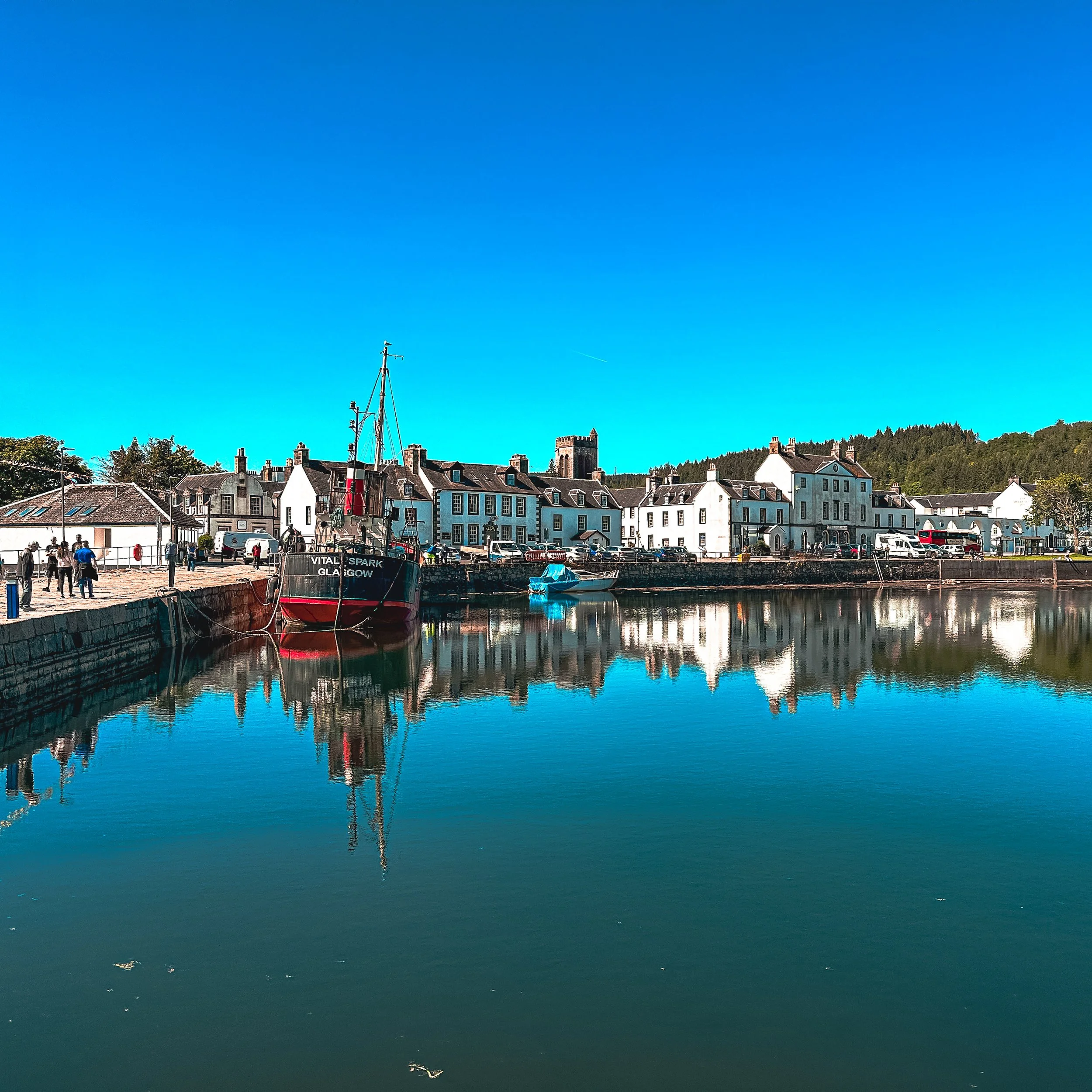 Historic Inveraray town – a fascinating stop on our West Highlands tour.