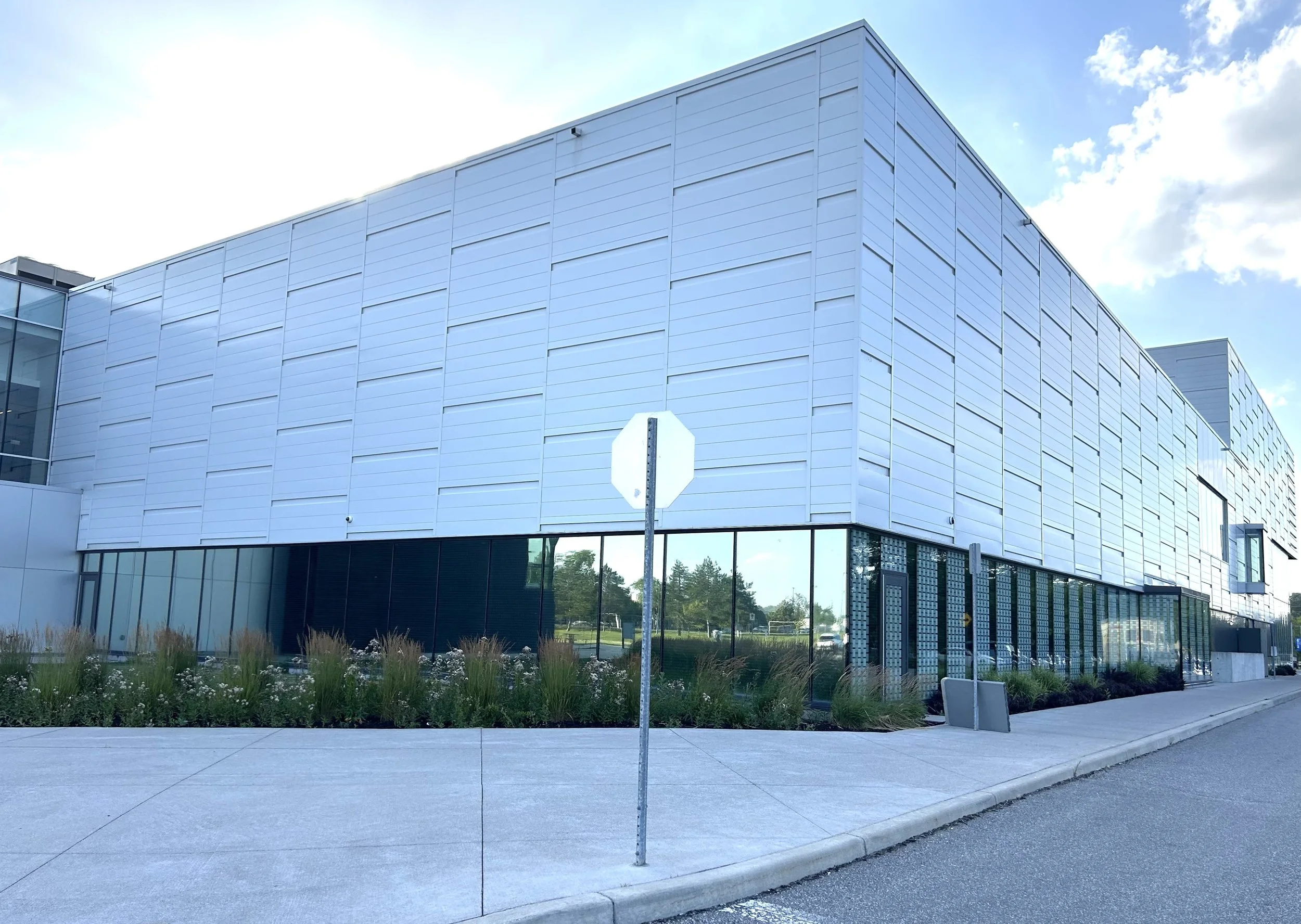 Windsor Pool Exterior 1_Windsor Window Imaging.jpg