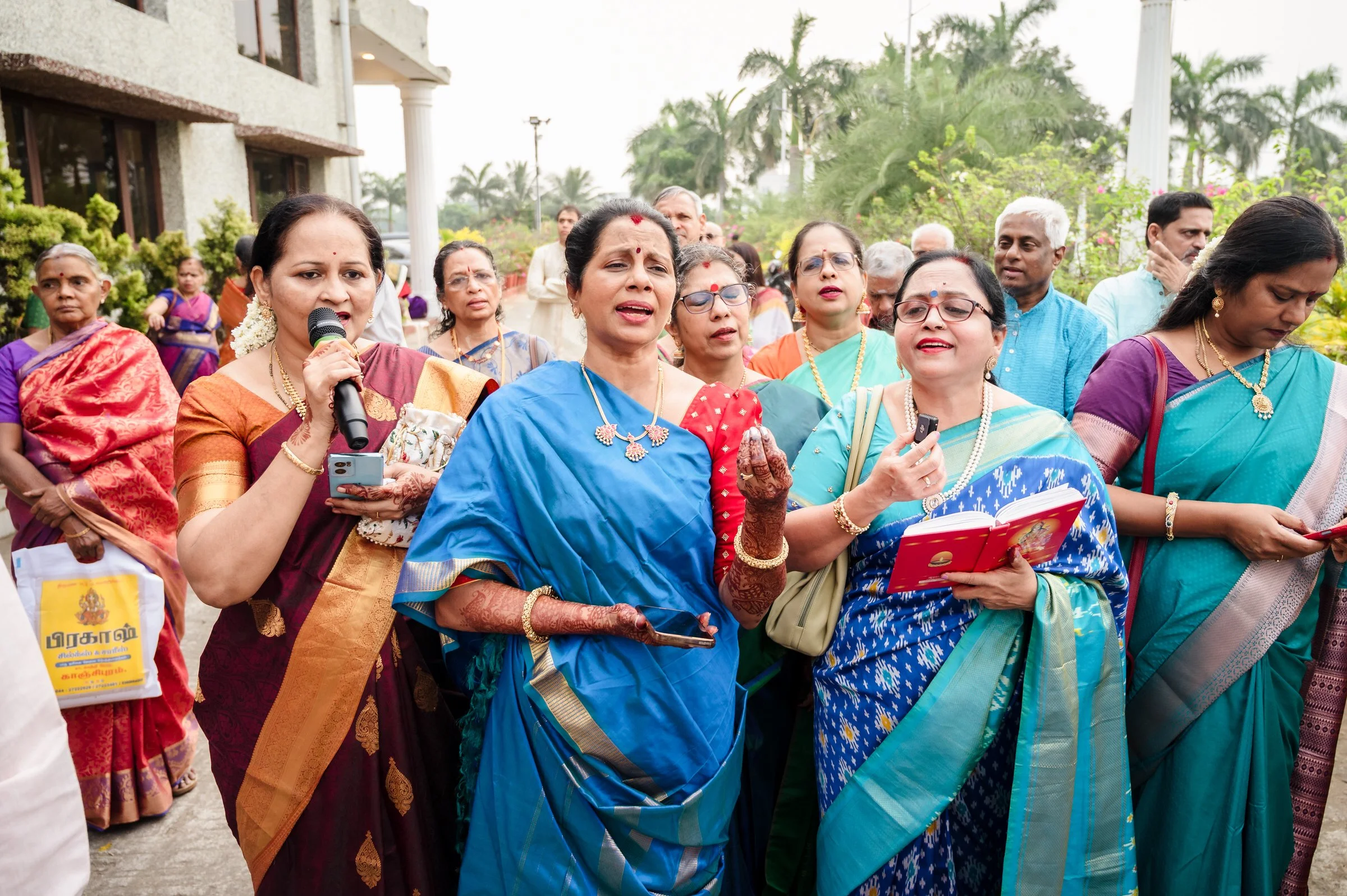 Girija-Anirudh-Gopinath-Gardens-ecr-2705.jpg