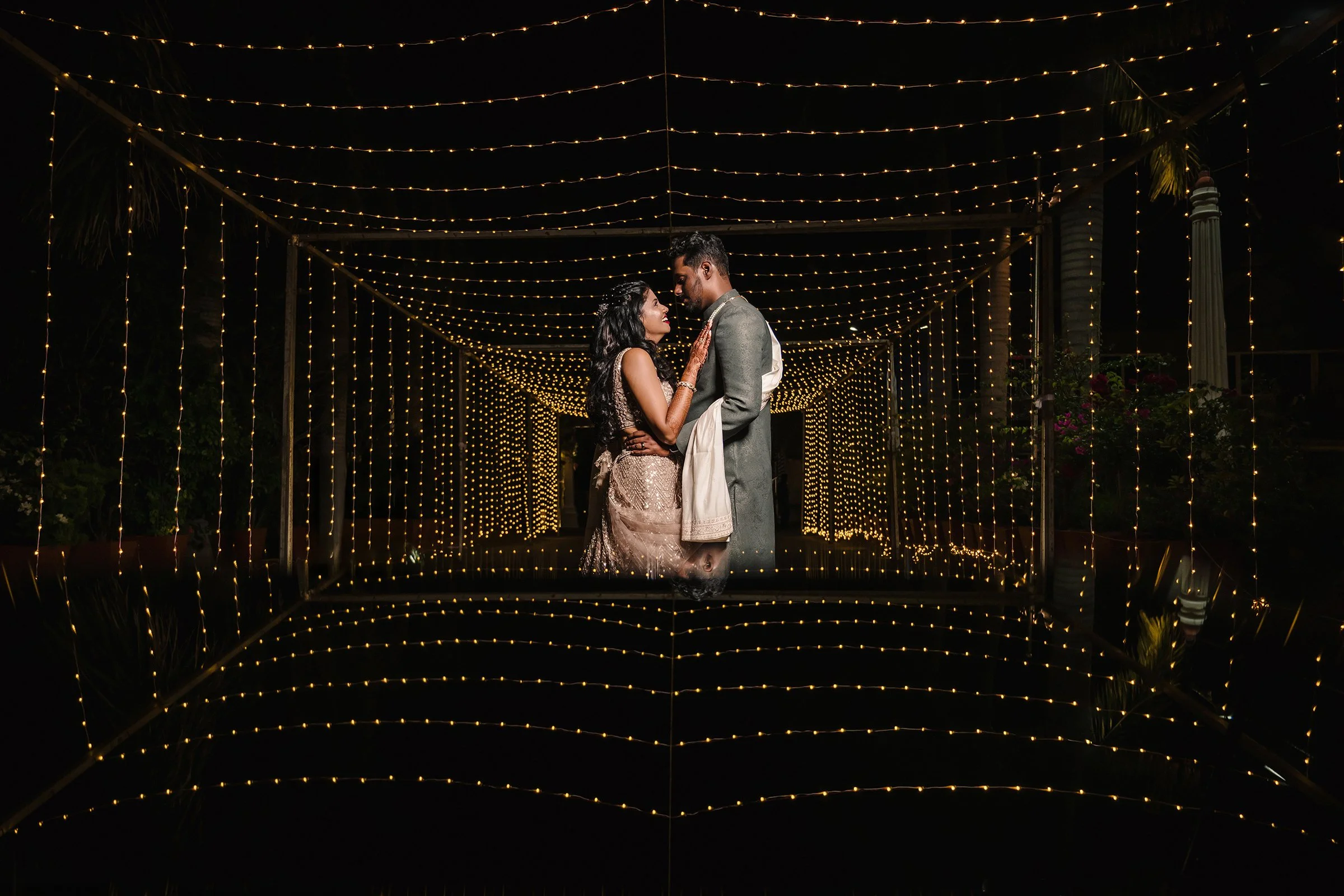 Chennai creative wedding photography using reflection 