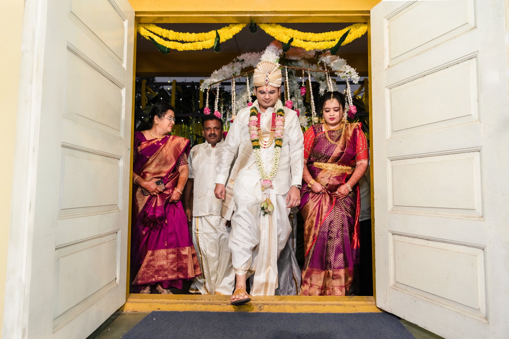 Sangeetha-Dusyant-Wedding-Ratnagiri-Temple-2215.jpg