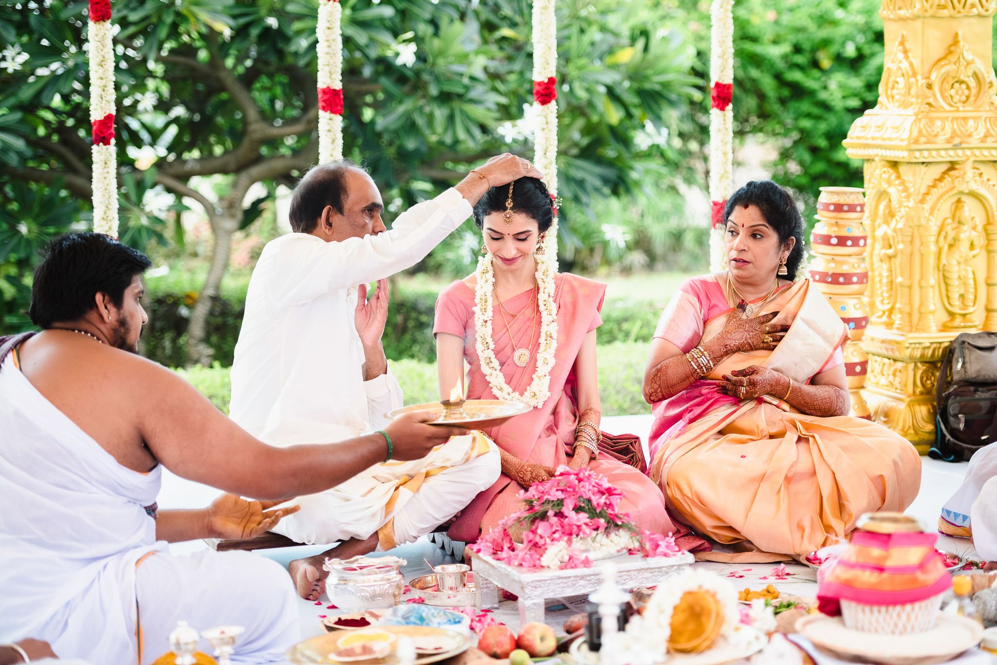 Subhashree-Naveen-Temple-Bay-Mamallapuram-1200.jpg