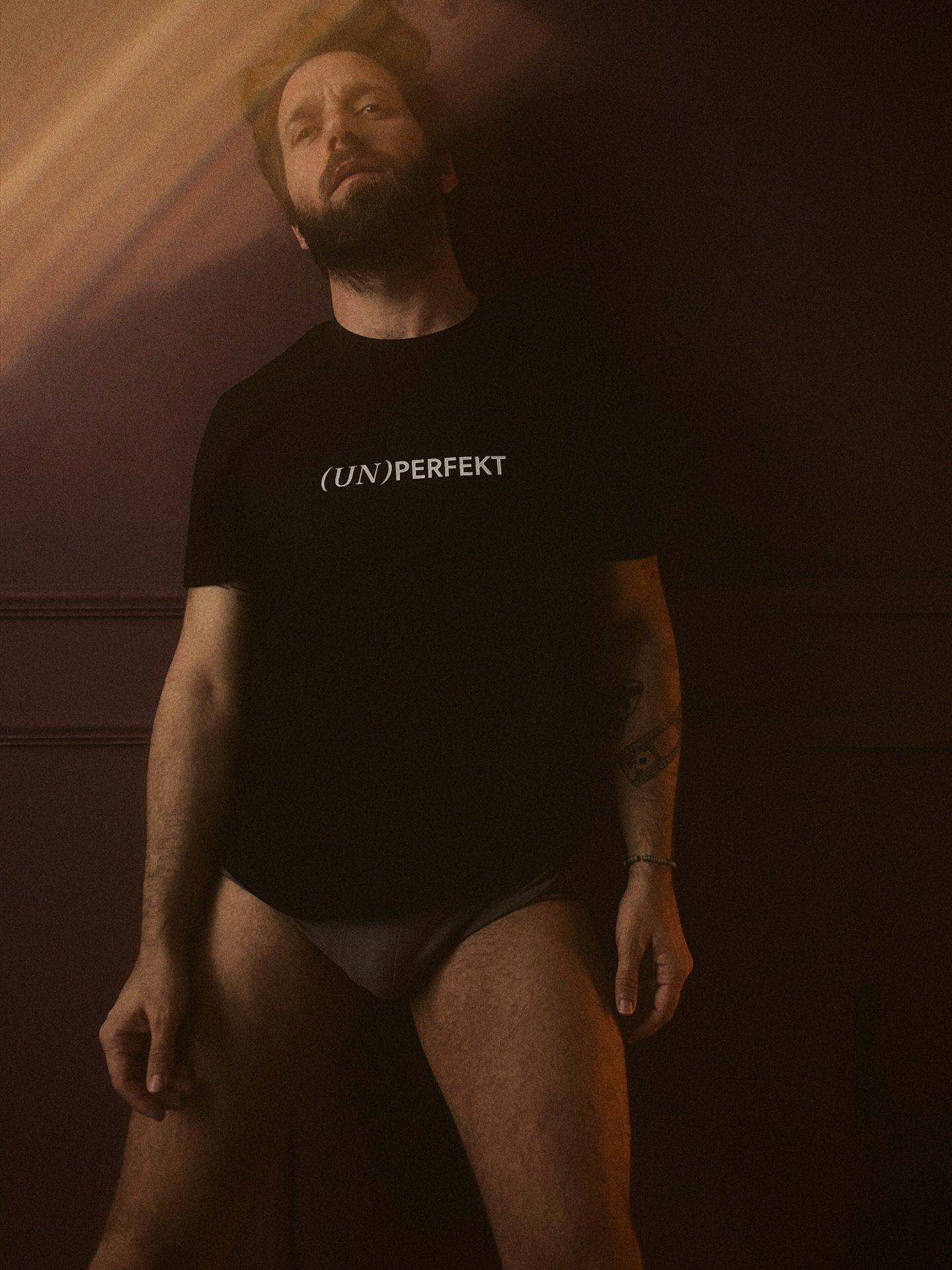 Die rote Wand kommt bald weg, das geh&ouml;rt noch ausgenutzt. 🫶 (UN)PERFEKT Volume II