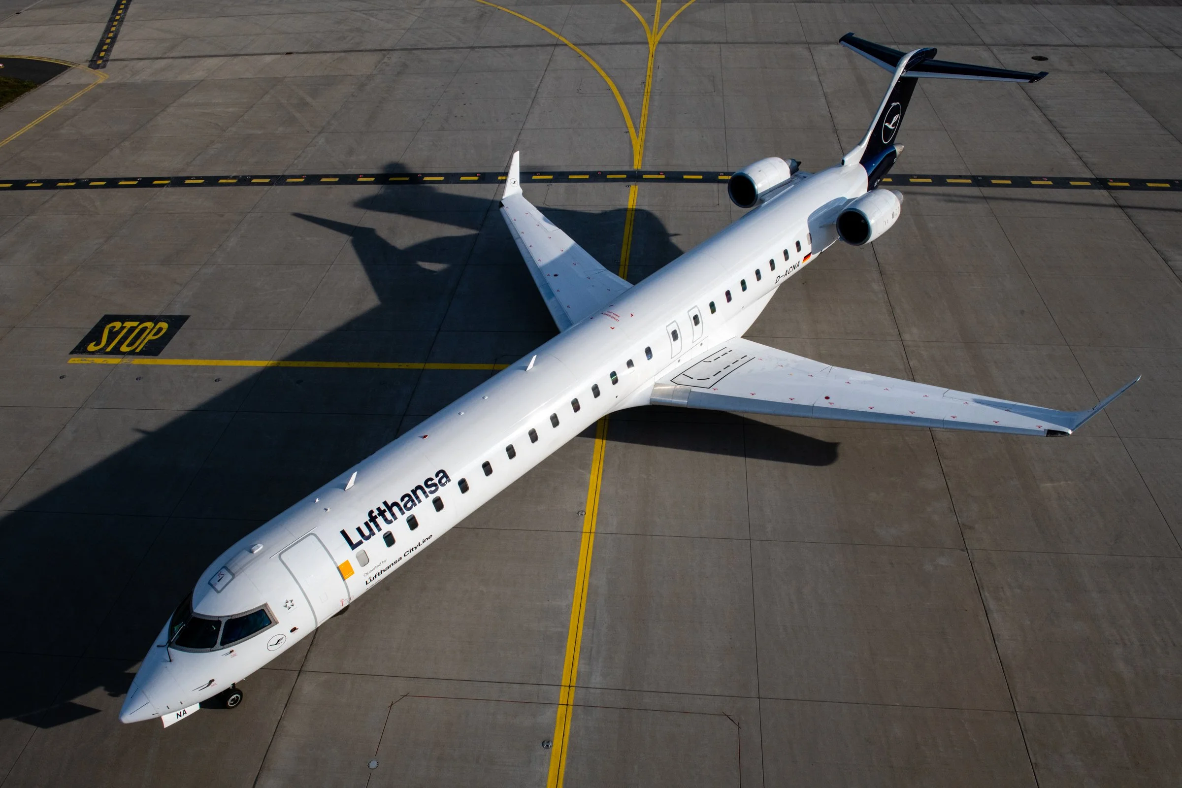 LH New Livery CRJ.jpg