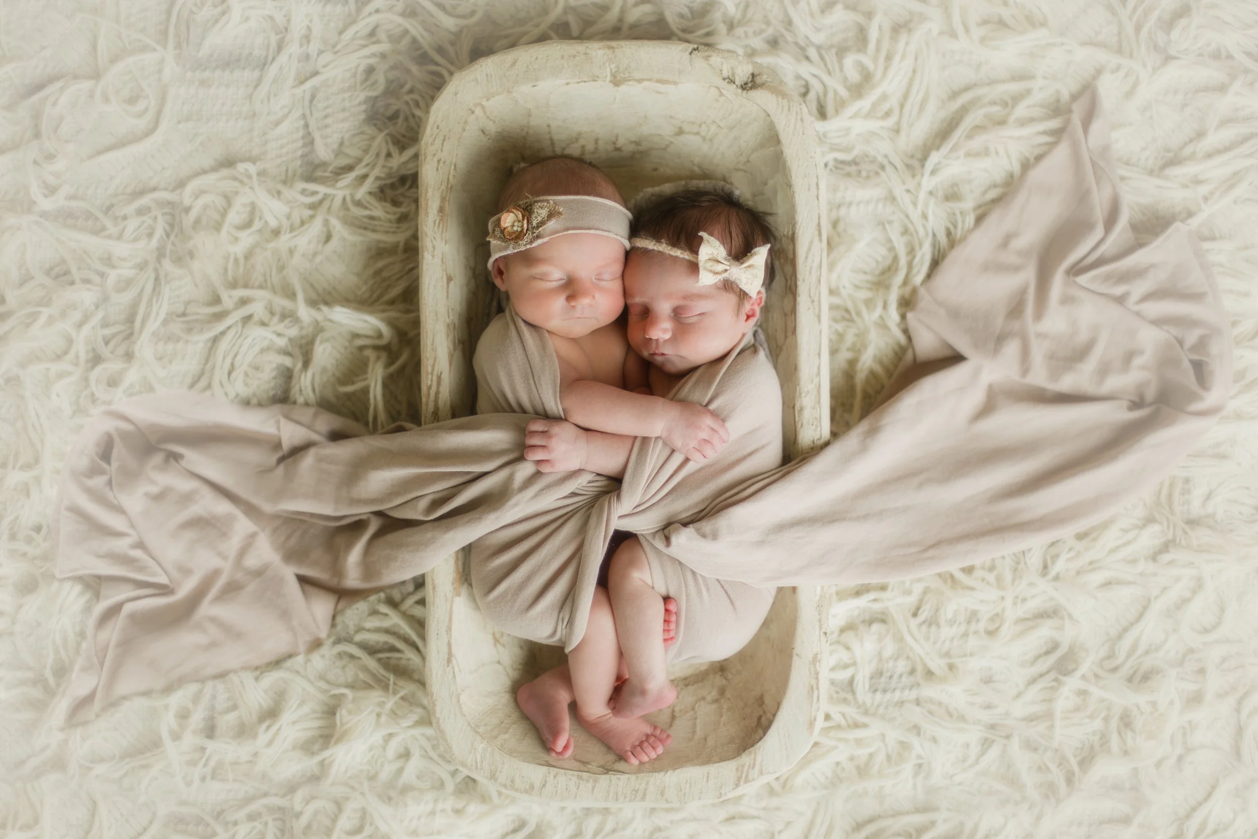 Los_Angeles_Newborn_Photographer_Twins_ChristineSara11.jpg